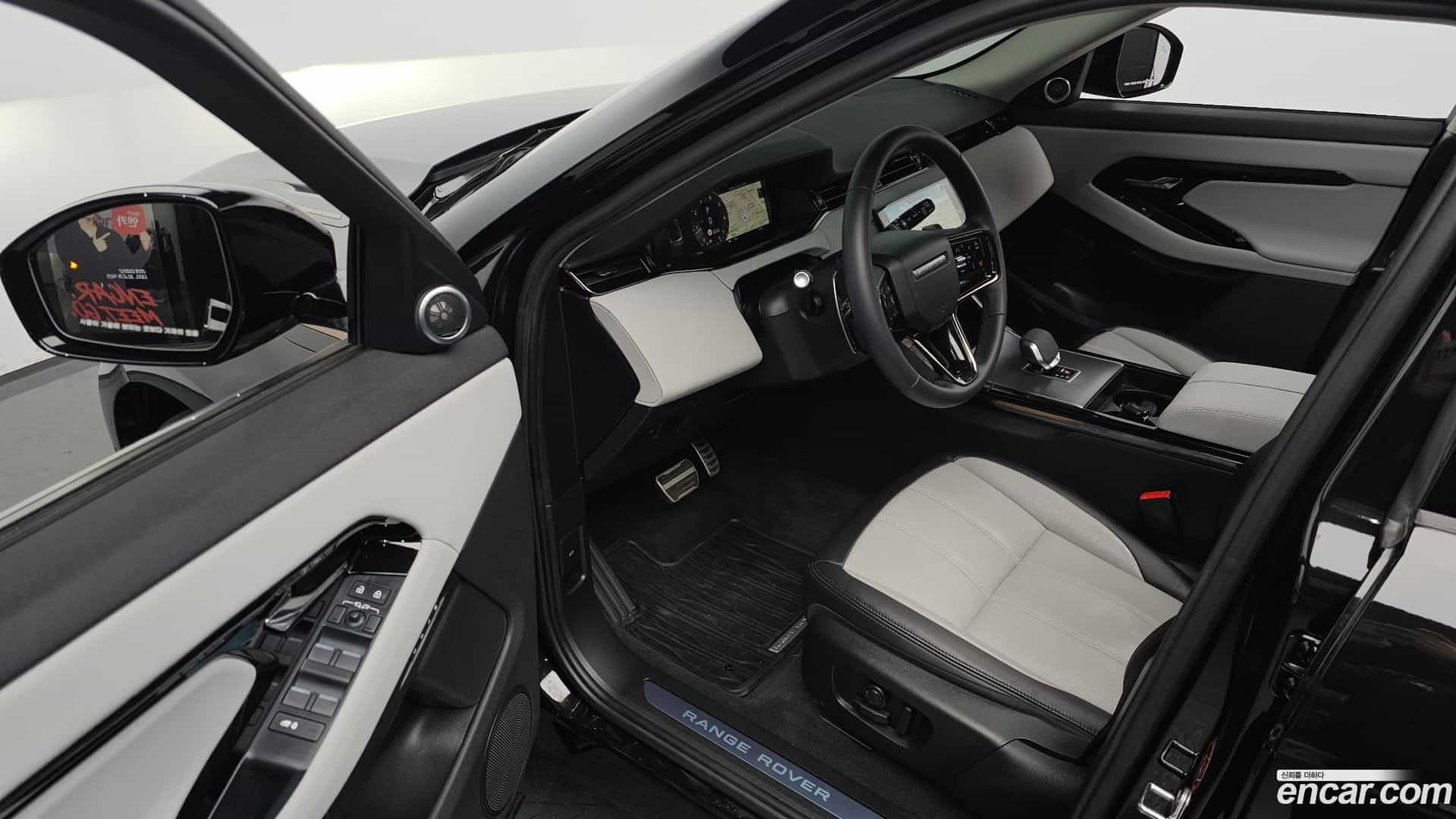 Range Rover Evoque Land Rover 2025.3-OPTION-015