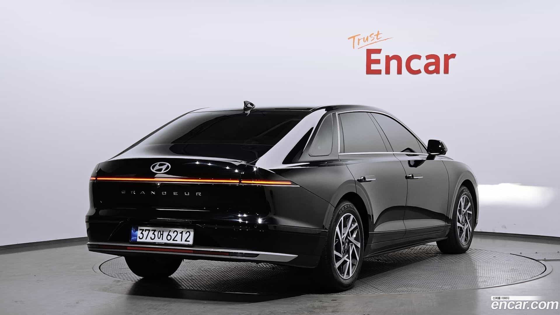 Grandeur Hyundai 2023.1-OUTER-002