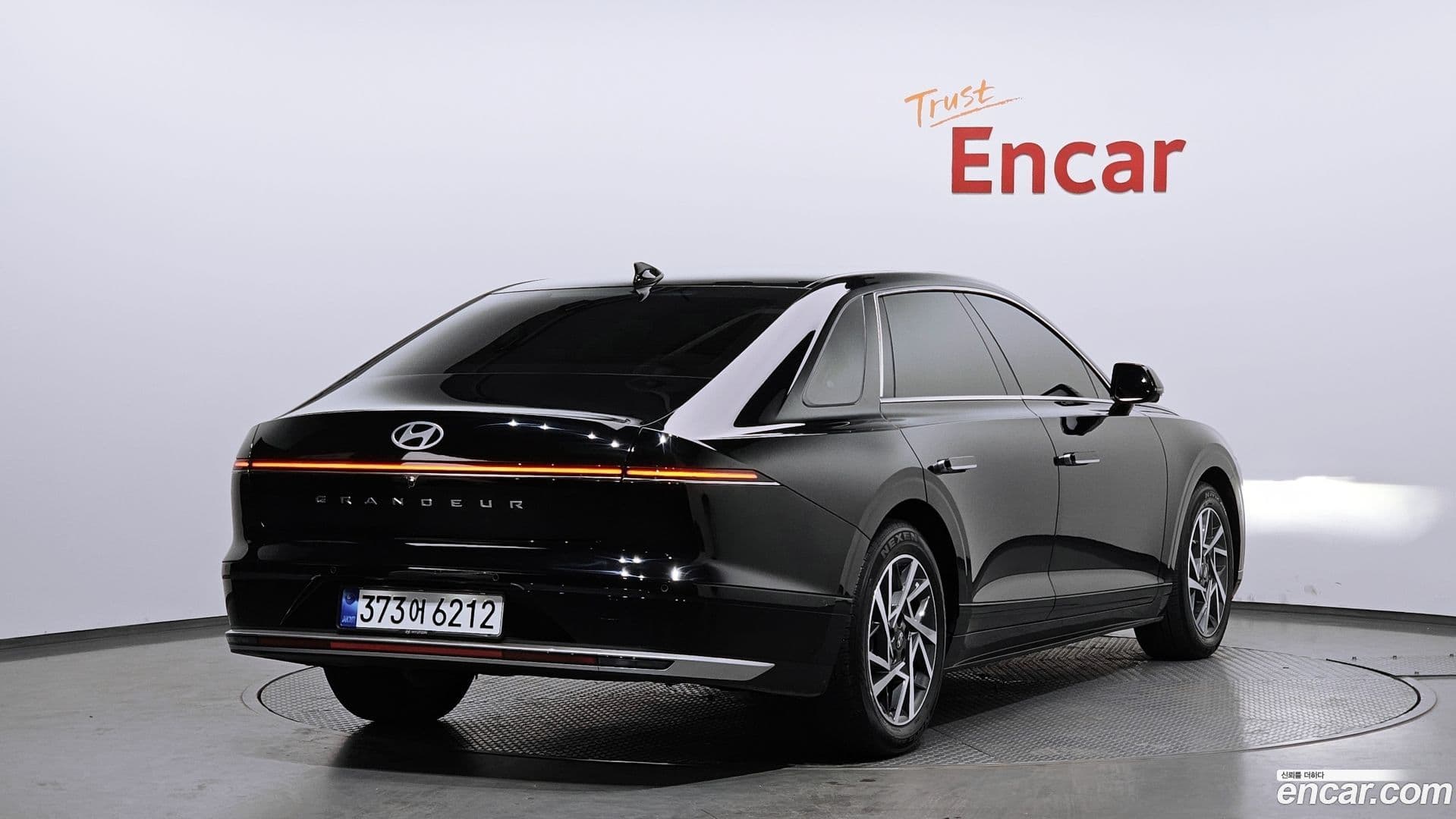 Main__Slider__Photo:Grandeur Hyundai 2023.1-1