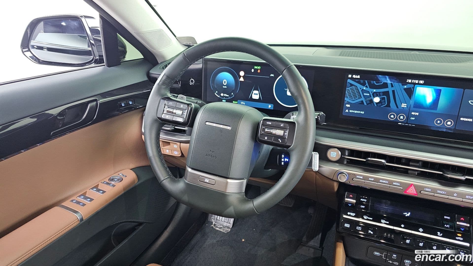 Main__Slider__Photo:Grandeur Hyundai 2023.1-12