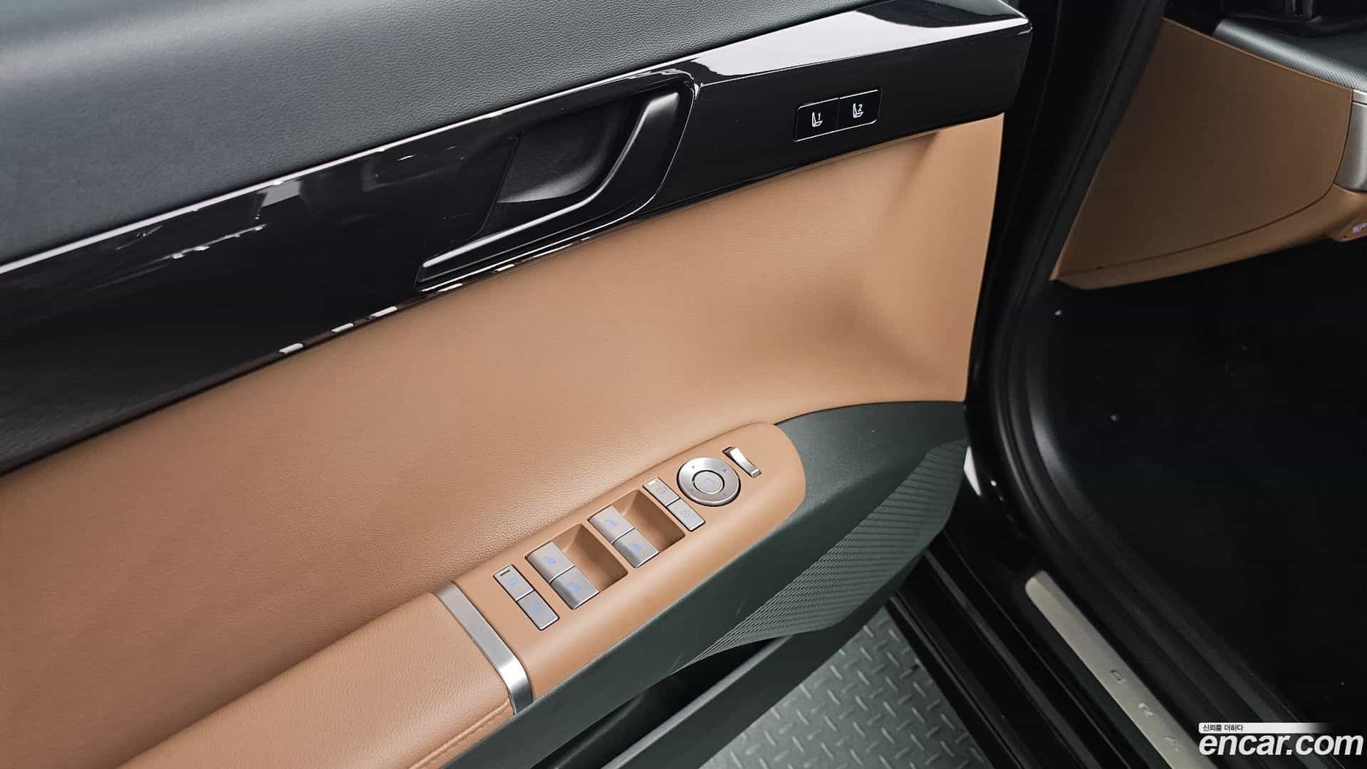 Grandeur Hyundai 2023.1-OPTION-022