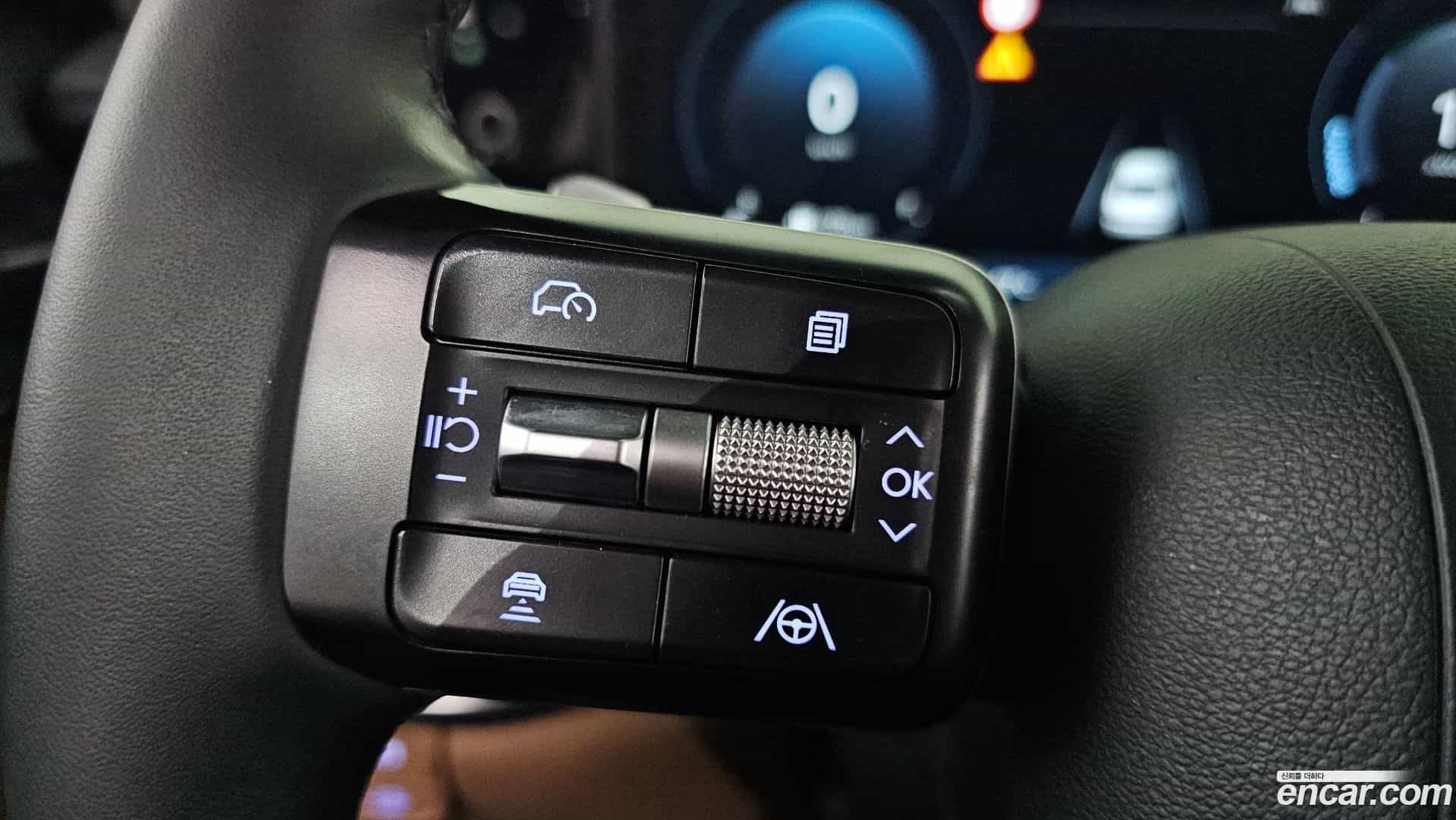 Grandeur Hyundai 2023.1-OPTION-023