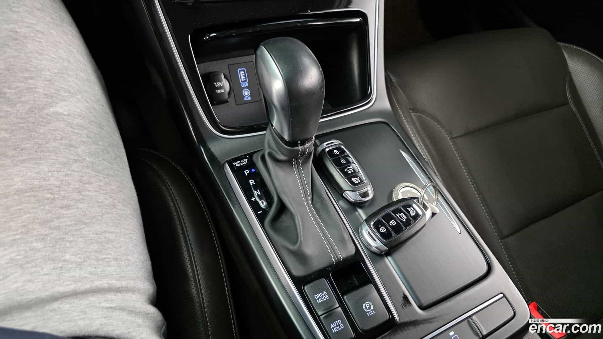 Grandeur Hyundai 2019.5-INNER-009