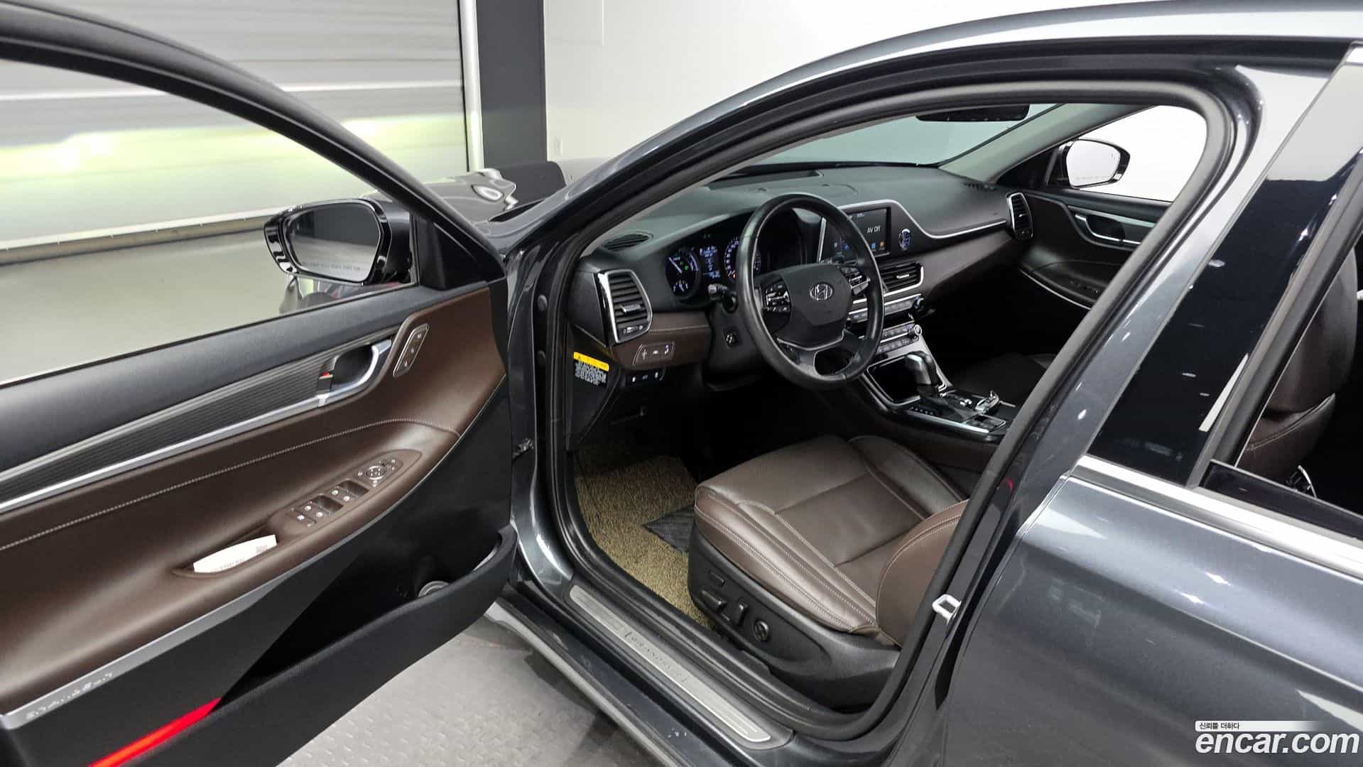 Grandeur Hyundai 2019.5-INNER-010