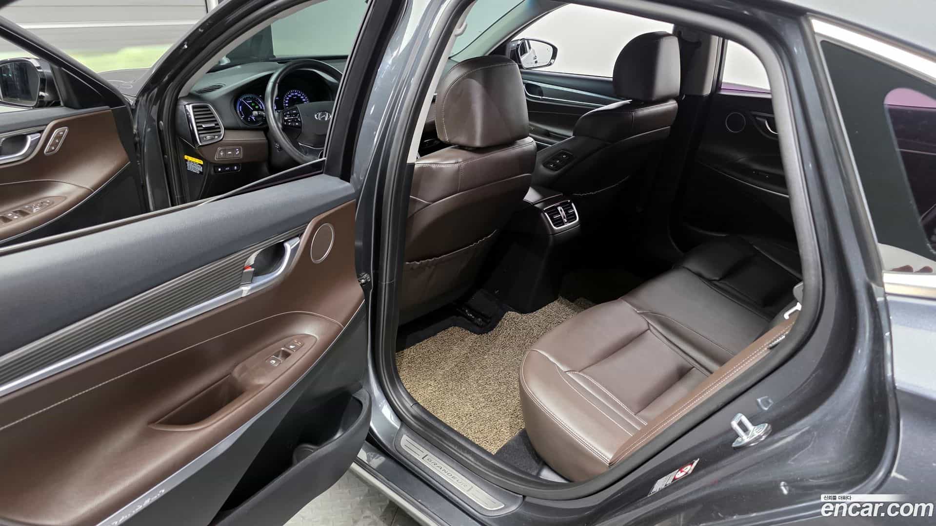 Grandeur Hyundai 2019.5-OPTION-015