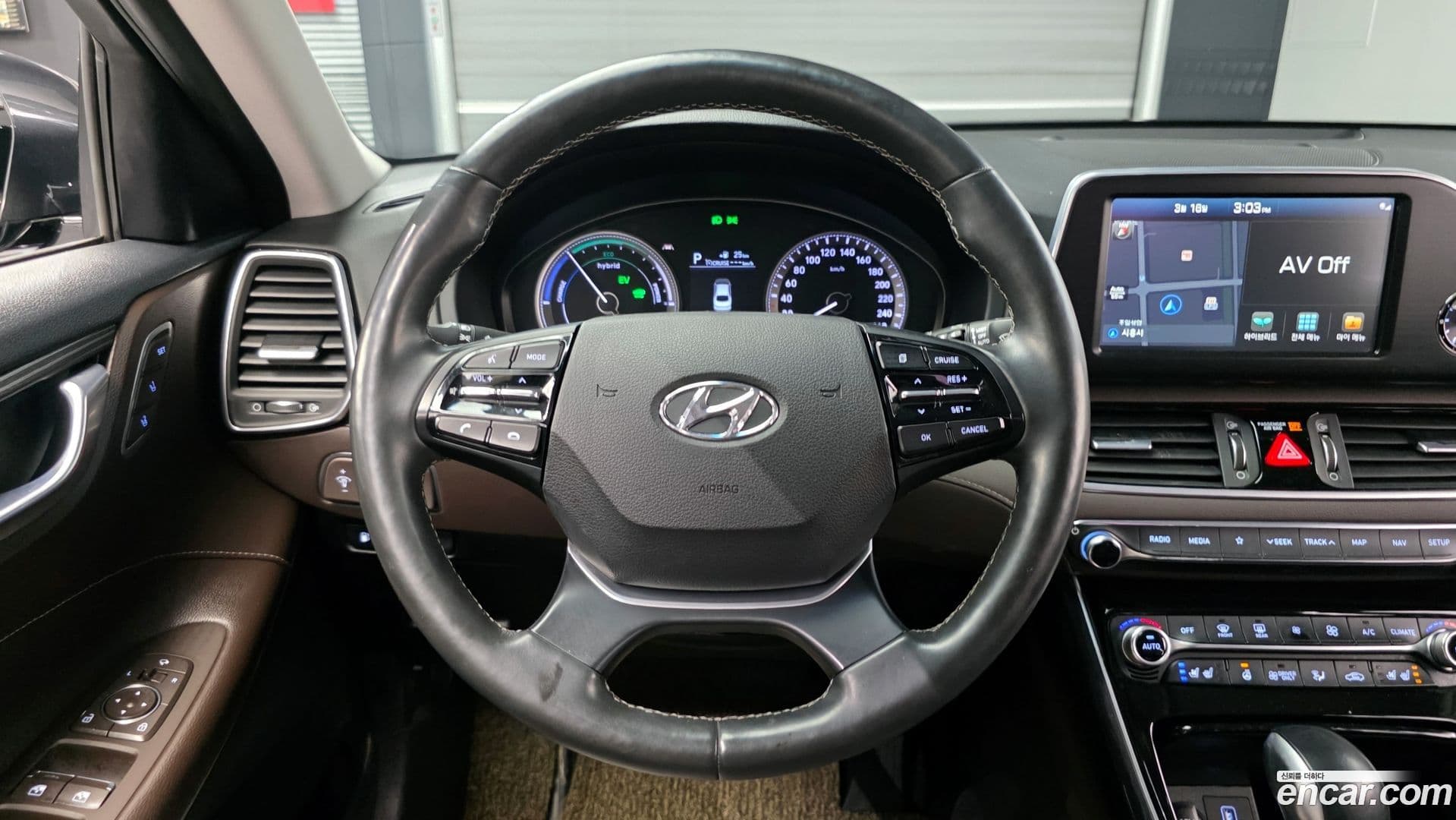 Main__Slider__Photo:Grandeur Hyundai 2019.5-12