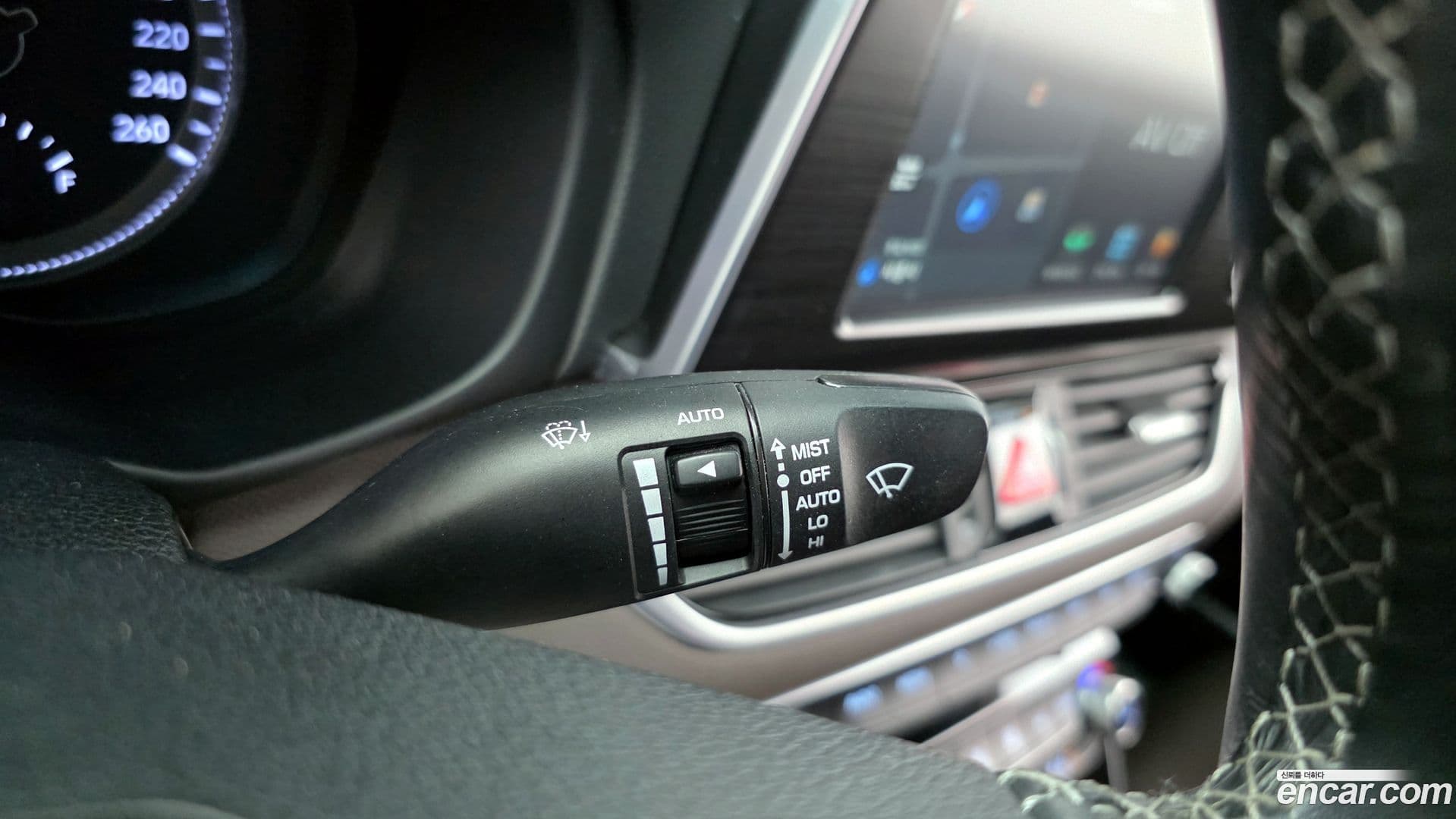 Main__Slider__Photo:Grandeur Hyundai 2019.5-13