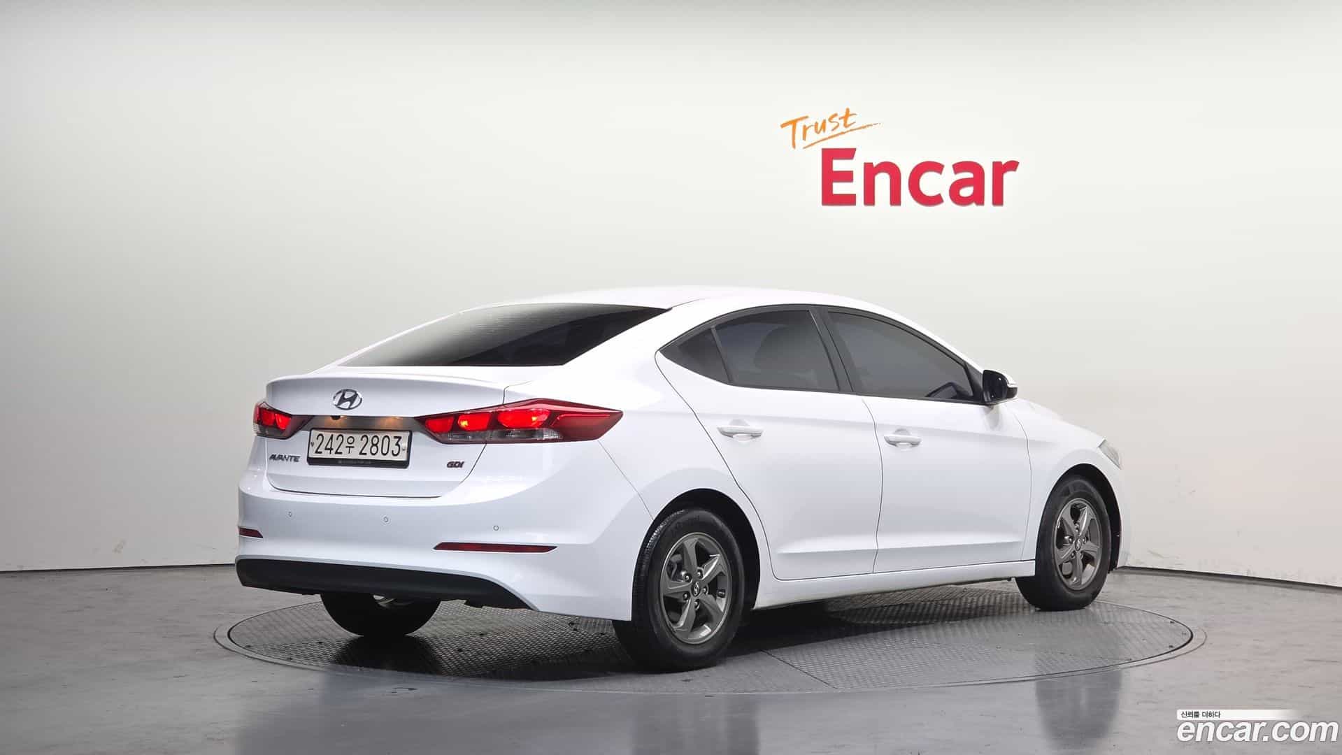 AVANTE Hyundai 2016.7-OUTER-002