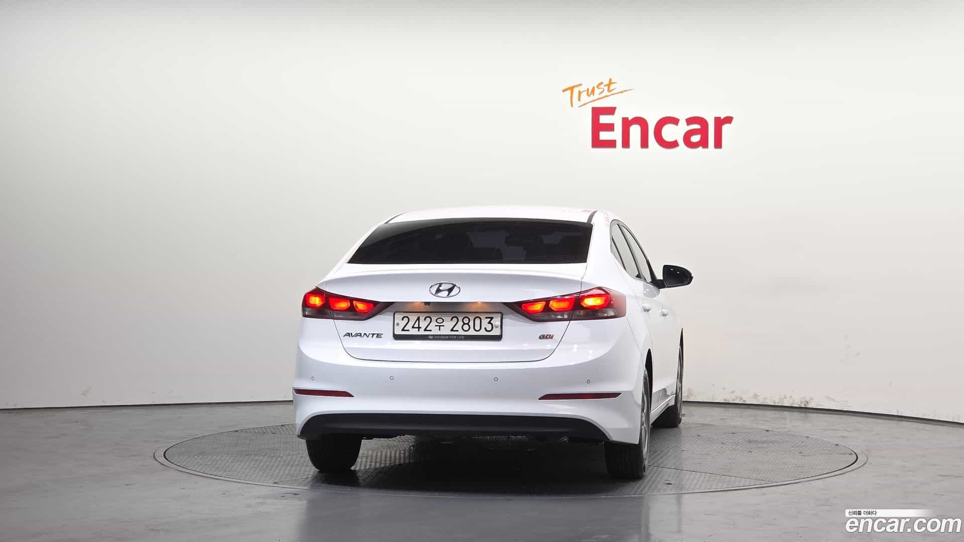 AVANTE Hyundai 2016.7-OUTER-004