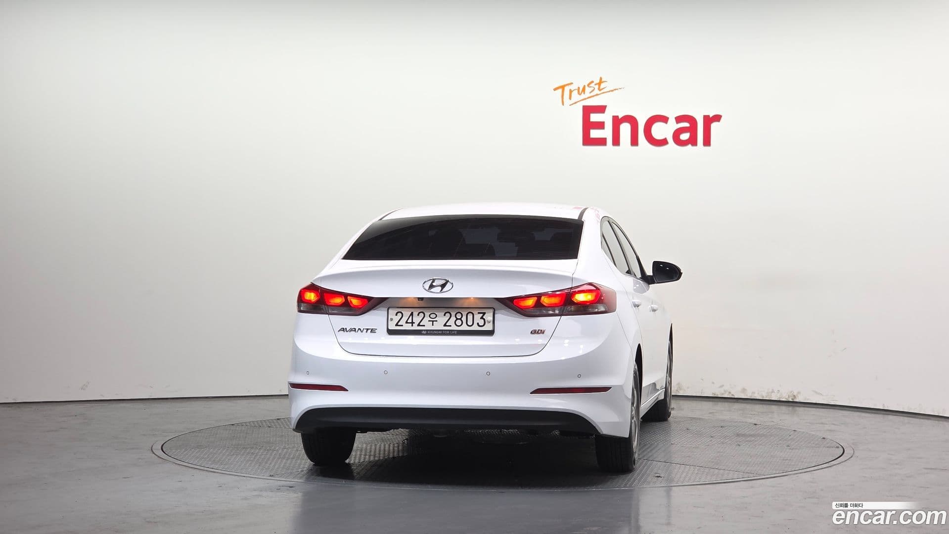 Main__Slider__Photo:AVANTE Hyundai 2016.7-3