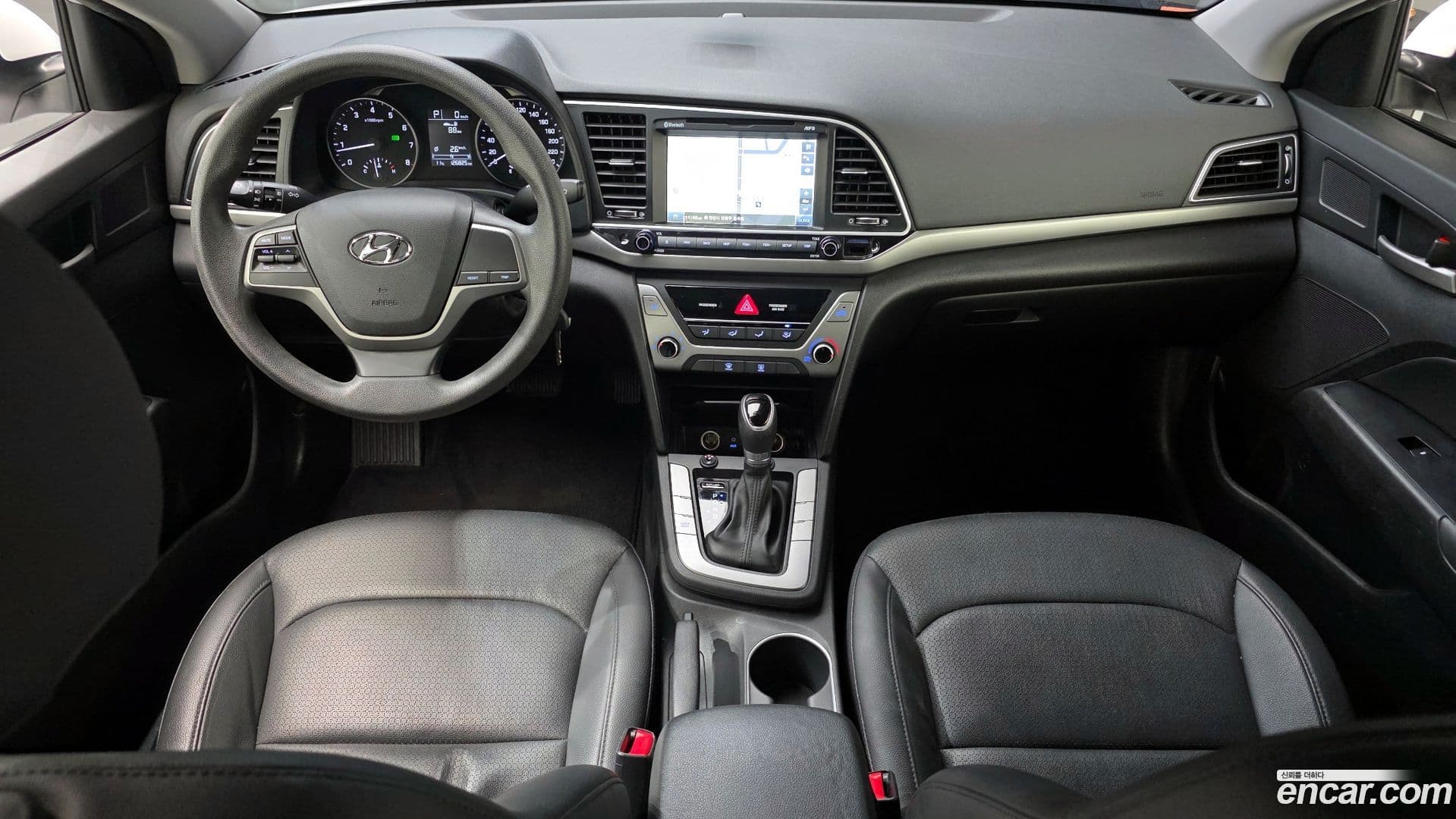 Main__Slider__Photo:AVANTE Hyundai 2016.7-6