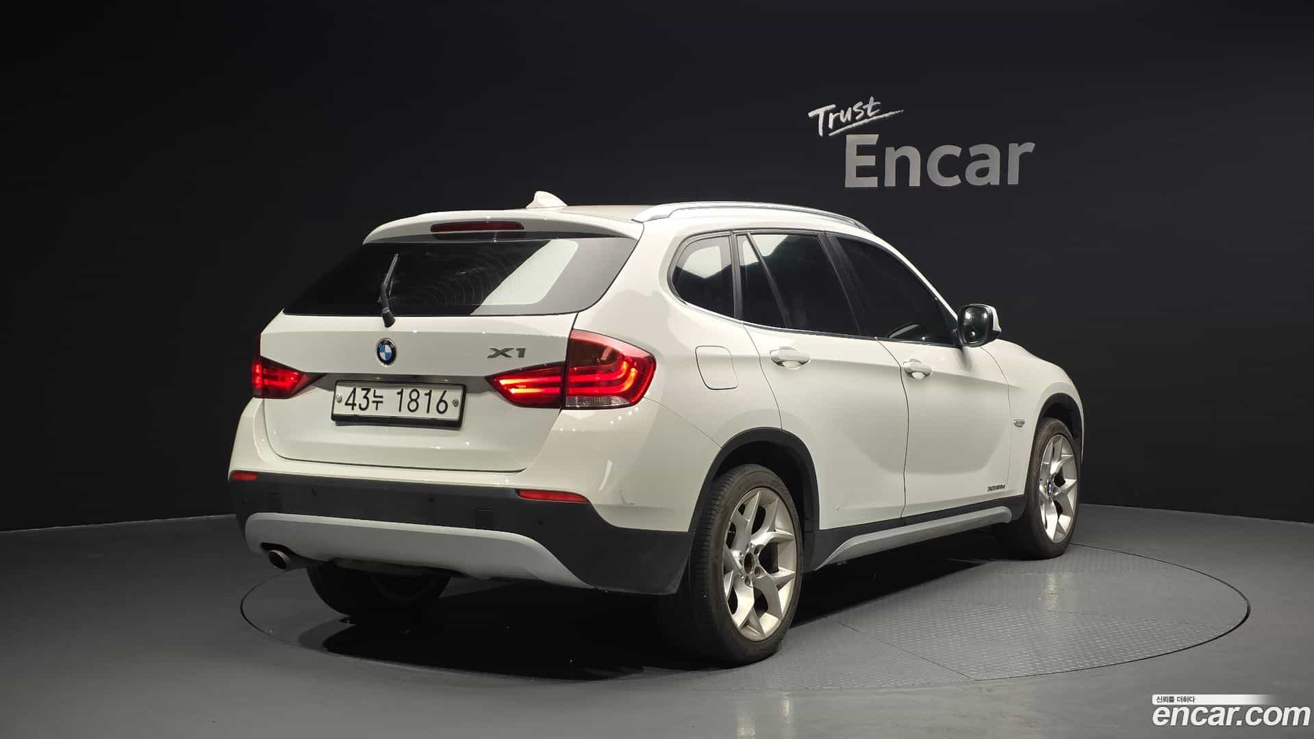 X1 BMW 2010.11-OUTER-002