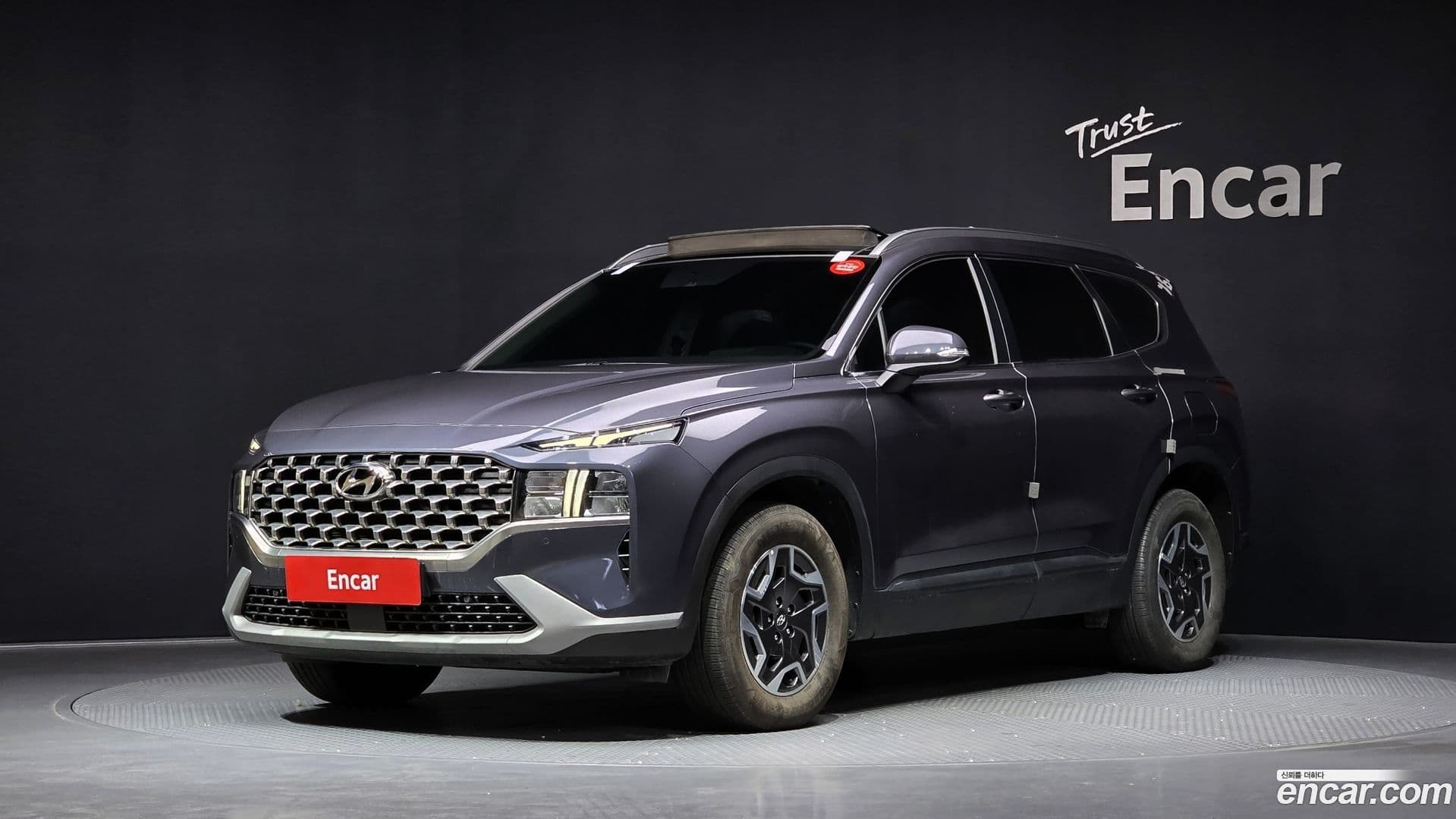 Main__Slider__Photo:Santafe Hyundai 2022.11-0