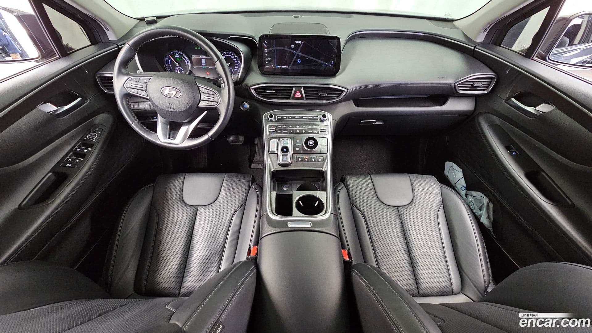 Main__Slider__Photo:Santafe Hyundai 2022.11-6