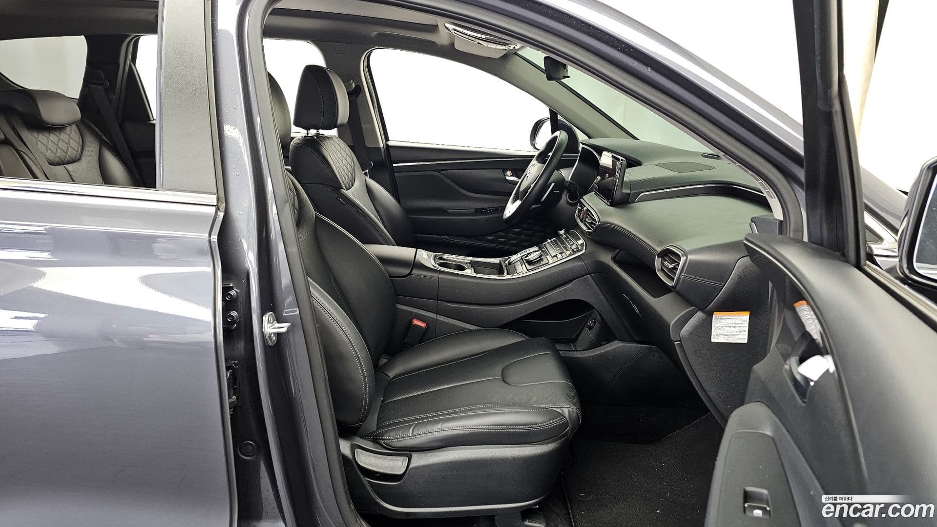 Main__Slider__Photo:Santafe Hyundai 2022.11-10