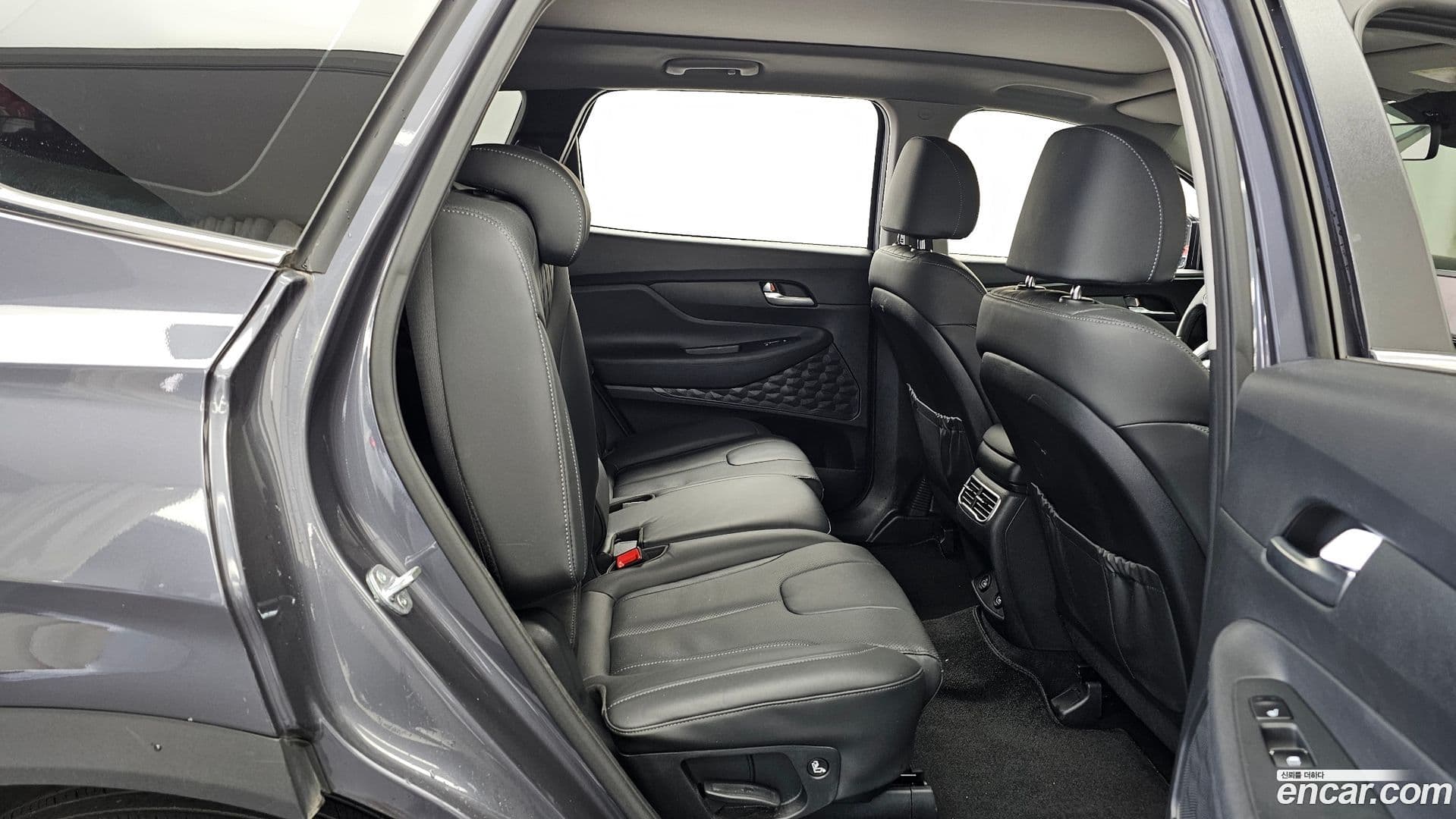 Main__Slider__Photo:Santafe Hyundai 2022.11-11