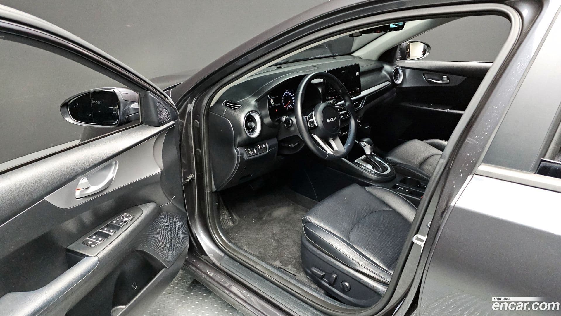 Main__Slider__Photo:K3 Kia 2022.1-9