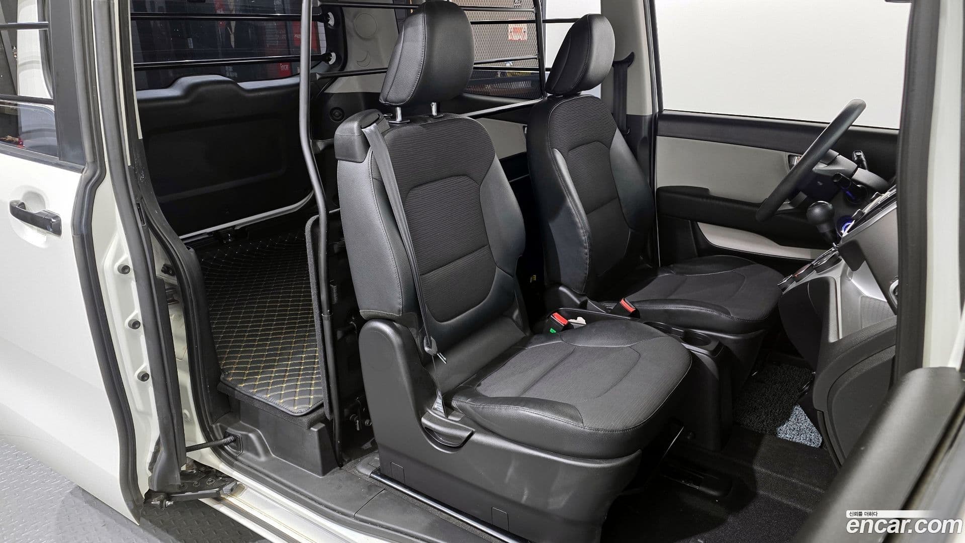 Main__Slider__Photo:RAY Kia 2021.9-10