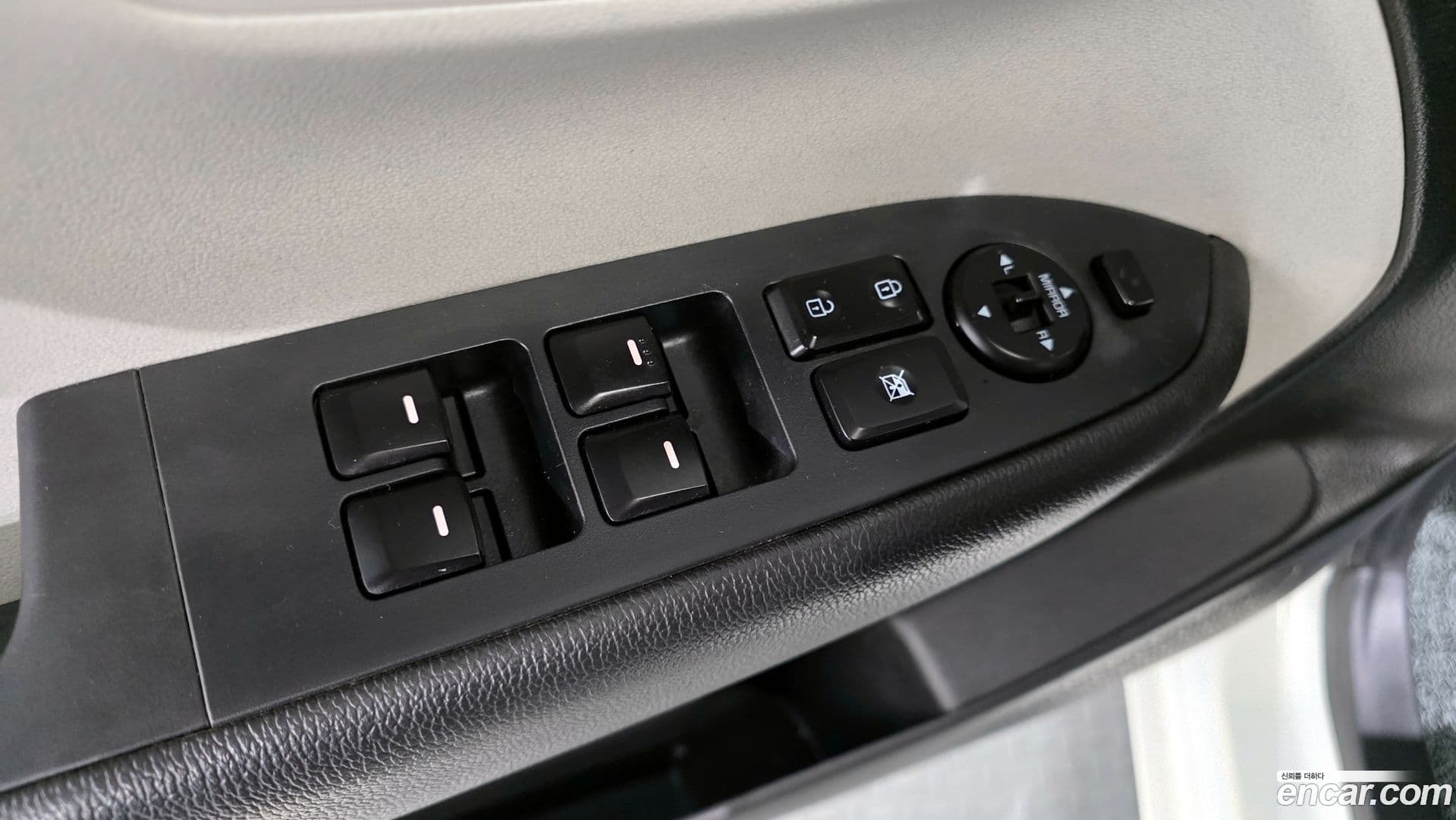 Main__Slider__Photo:RAY Kia 2021.9-12