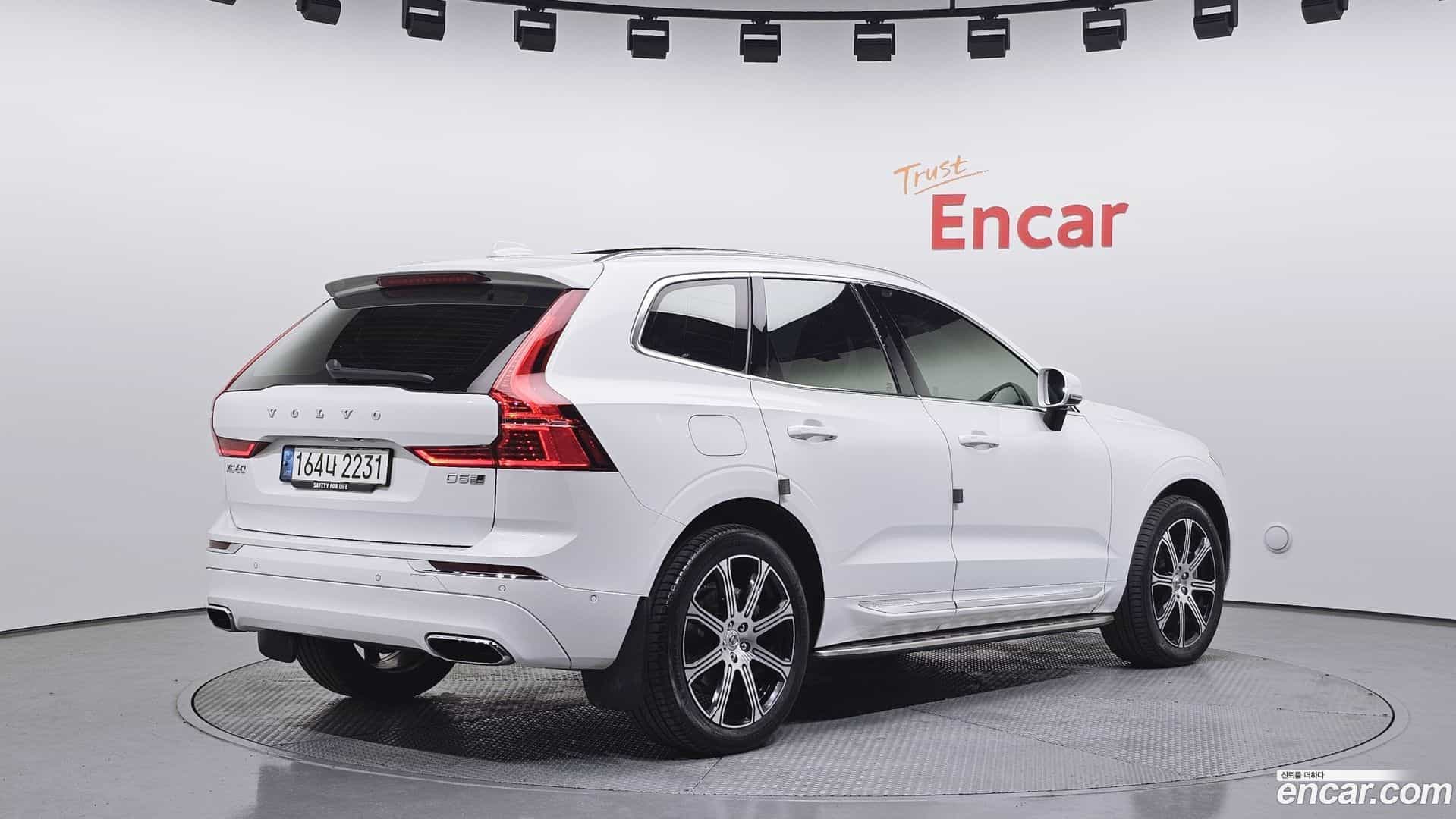 XC60 Volvo 2020.5-OUTER-002
