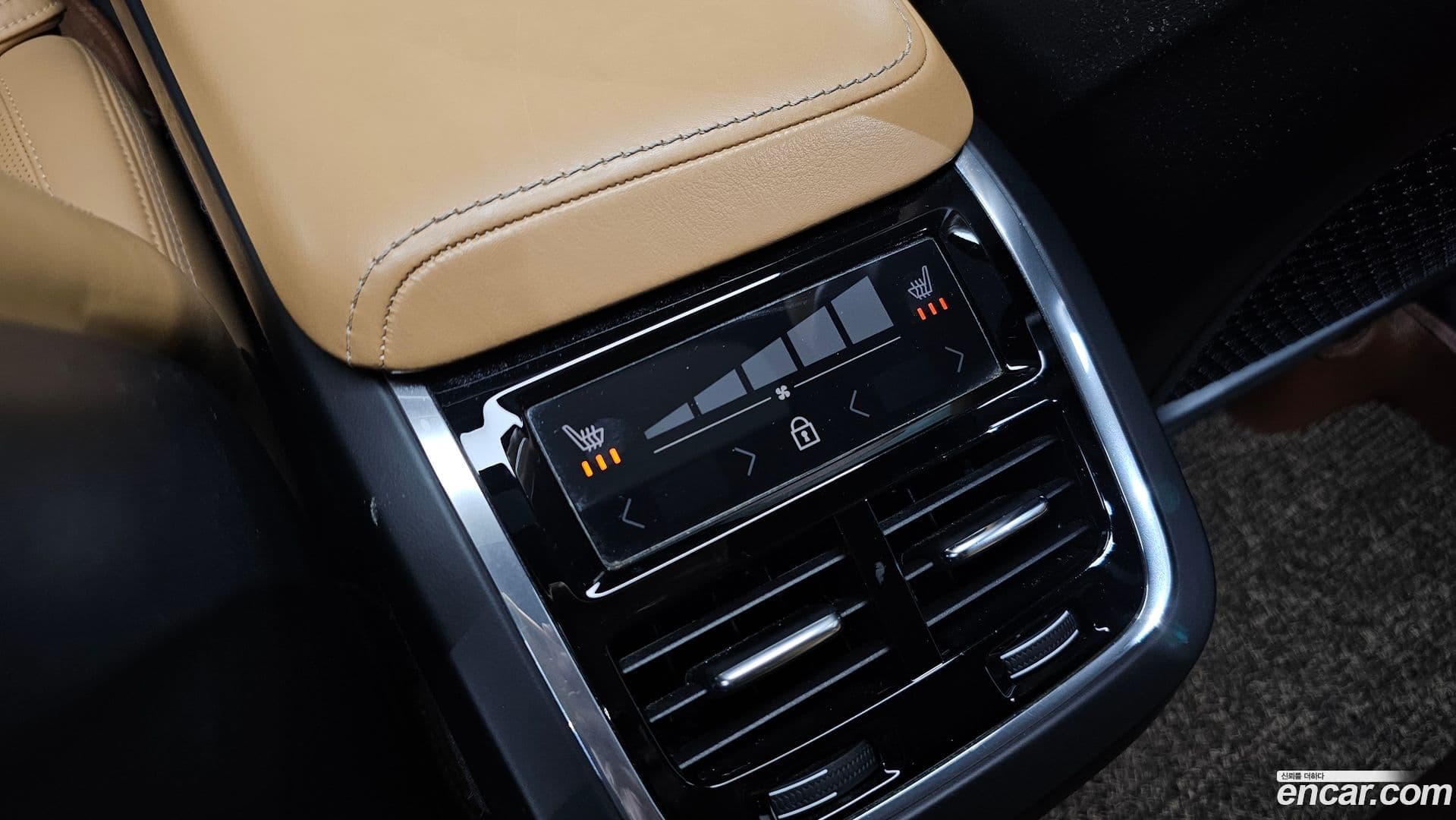 Main__Slider__Photo:XC60 Volvo 2020.5-18