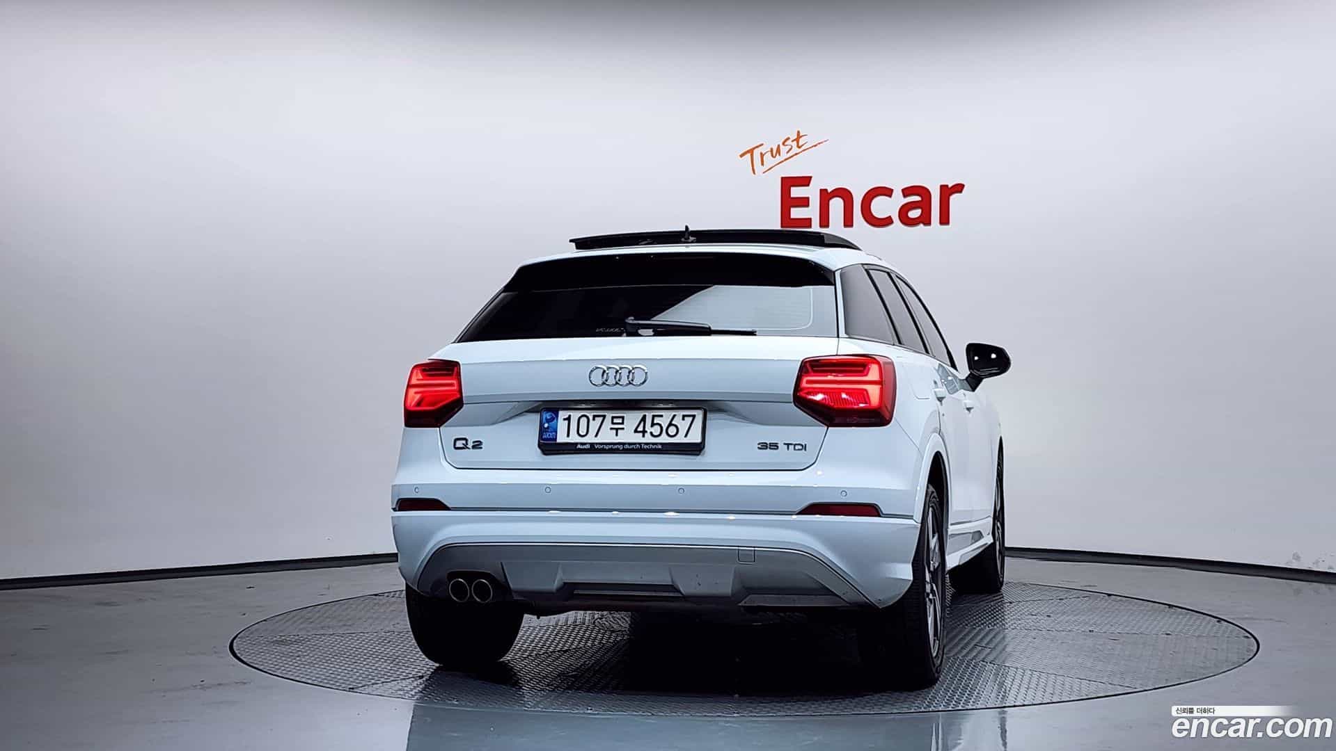 Q2 Audi 2020.10-OUTER-004