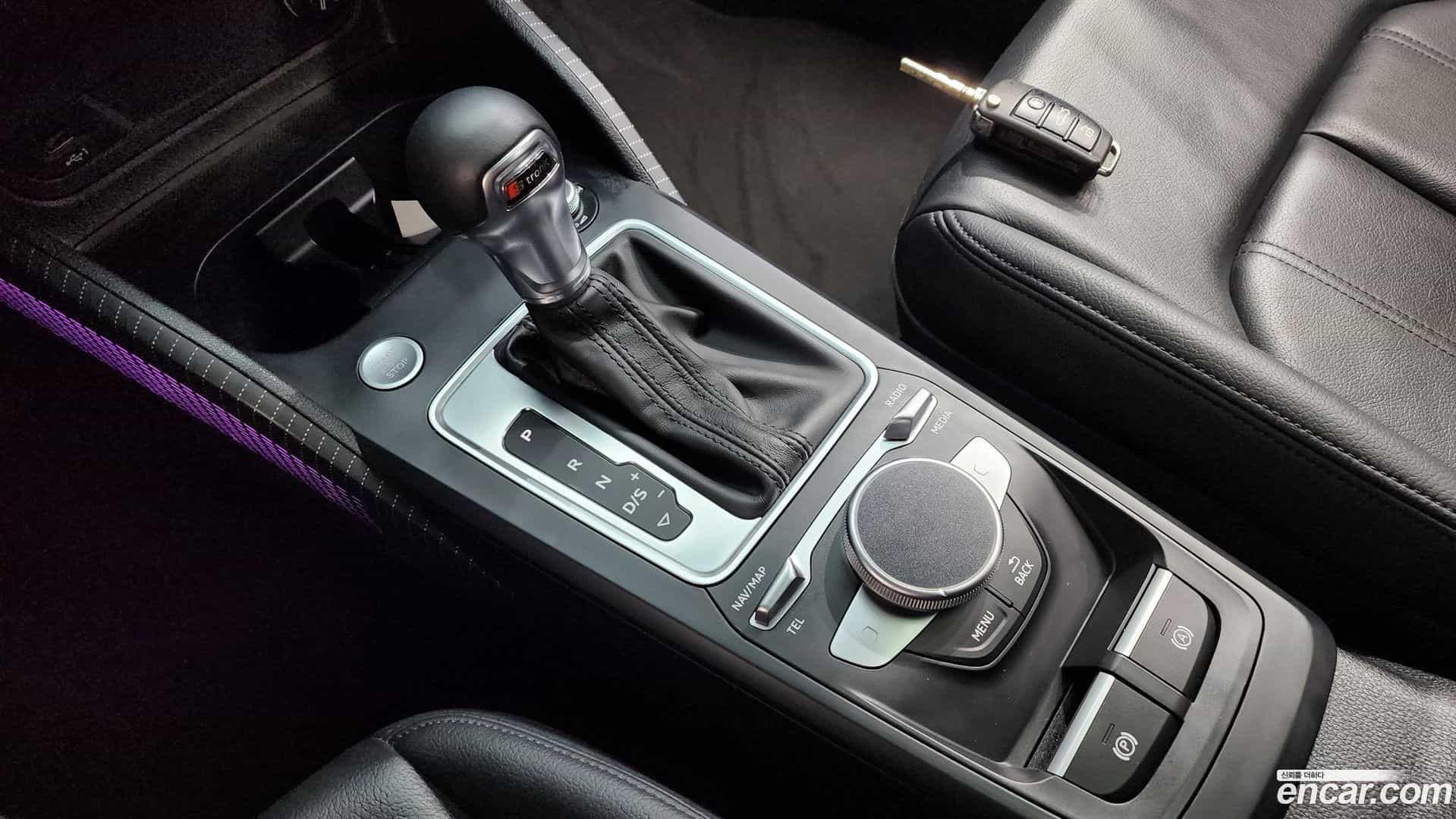 Q2 Audi 2020.10-INNER-009