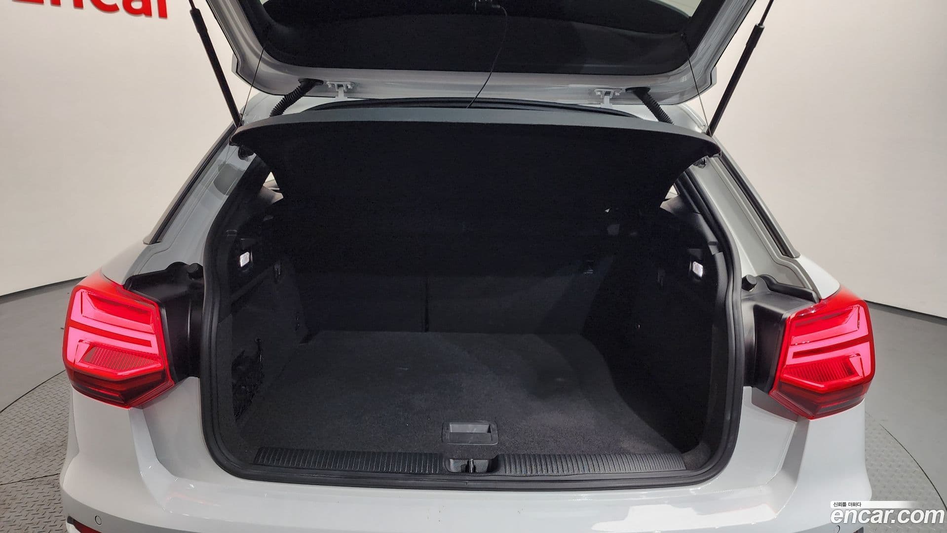 Main__Slider__Photo:Q2 Audi 2020.10-19