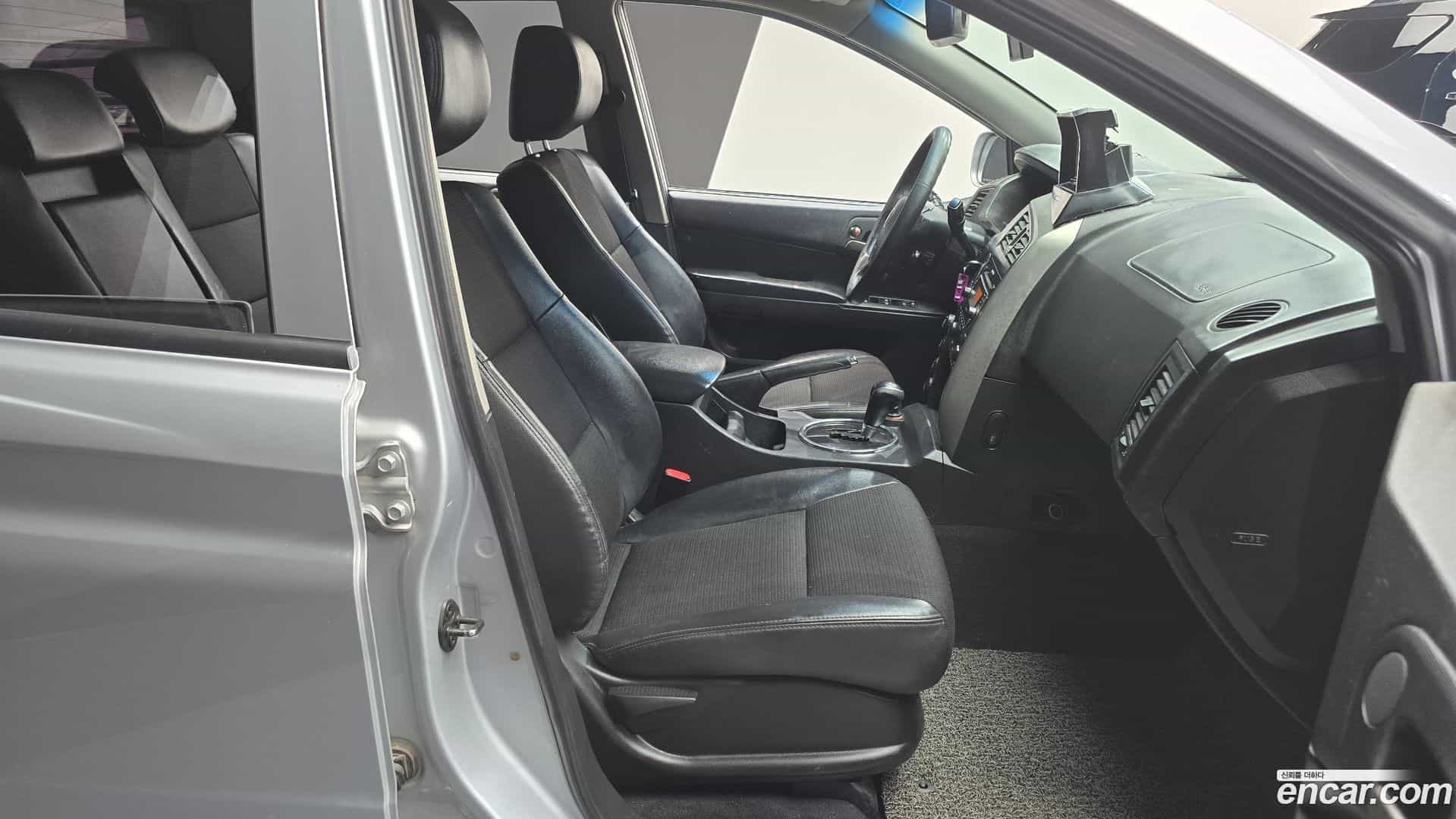 KORANDO KG_Mobility_Ssangyong 2014.0-INNER-010