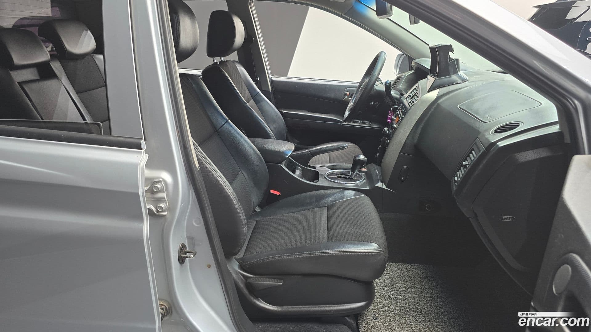 Main__Slider__Photo:KORANDO KG_Mobility_Ssangyong 2014.0-9