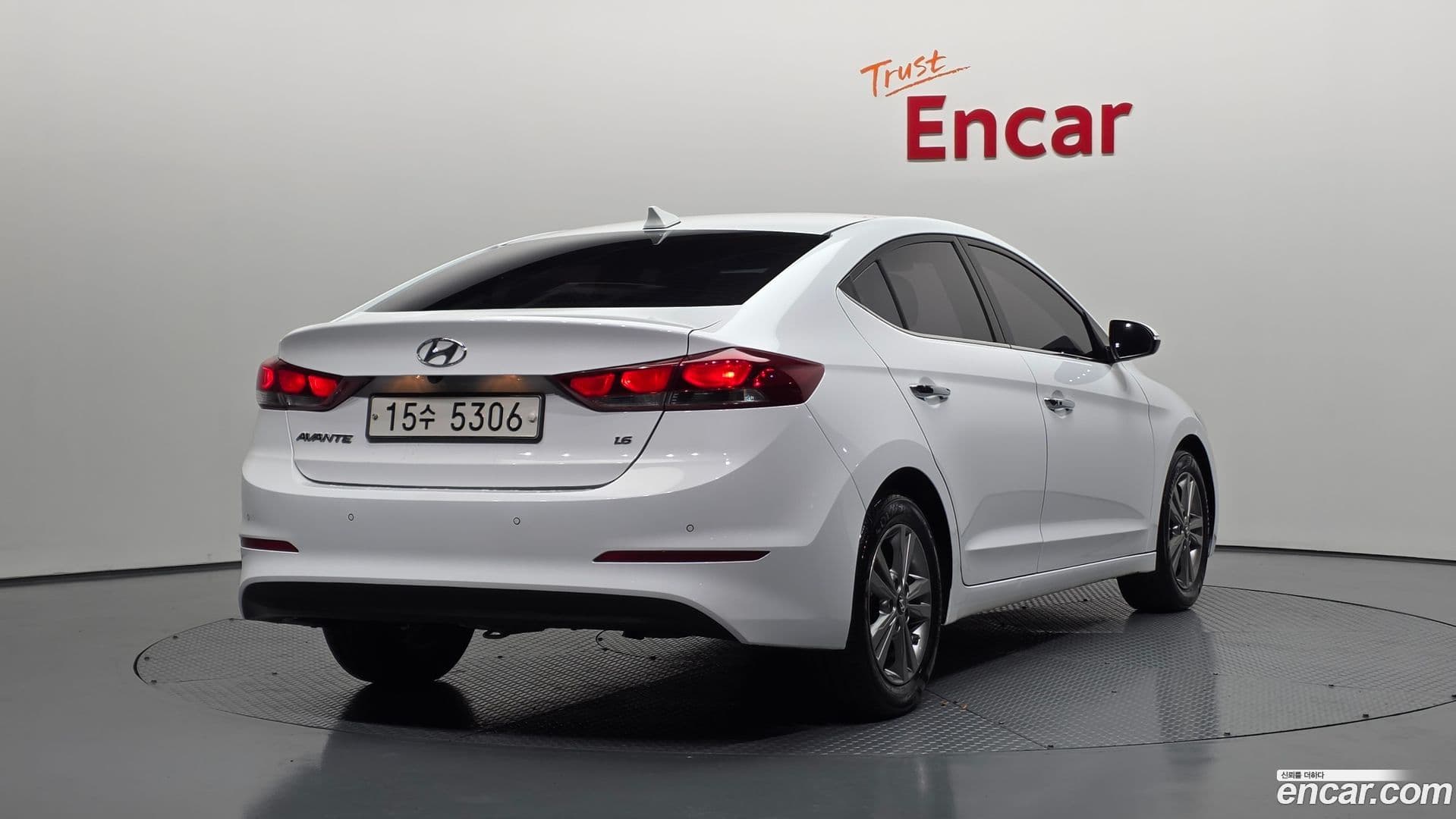 Main__Slider__Photo:AVANTE Hyundai 2018.3-1