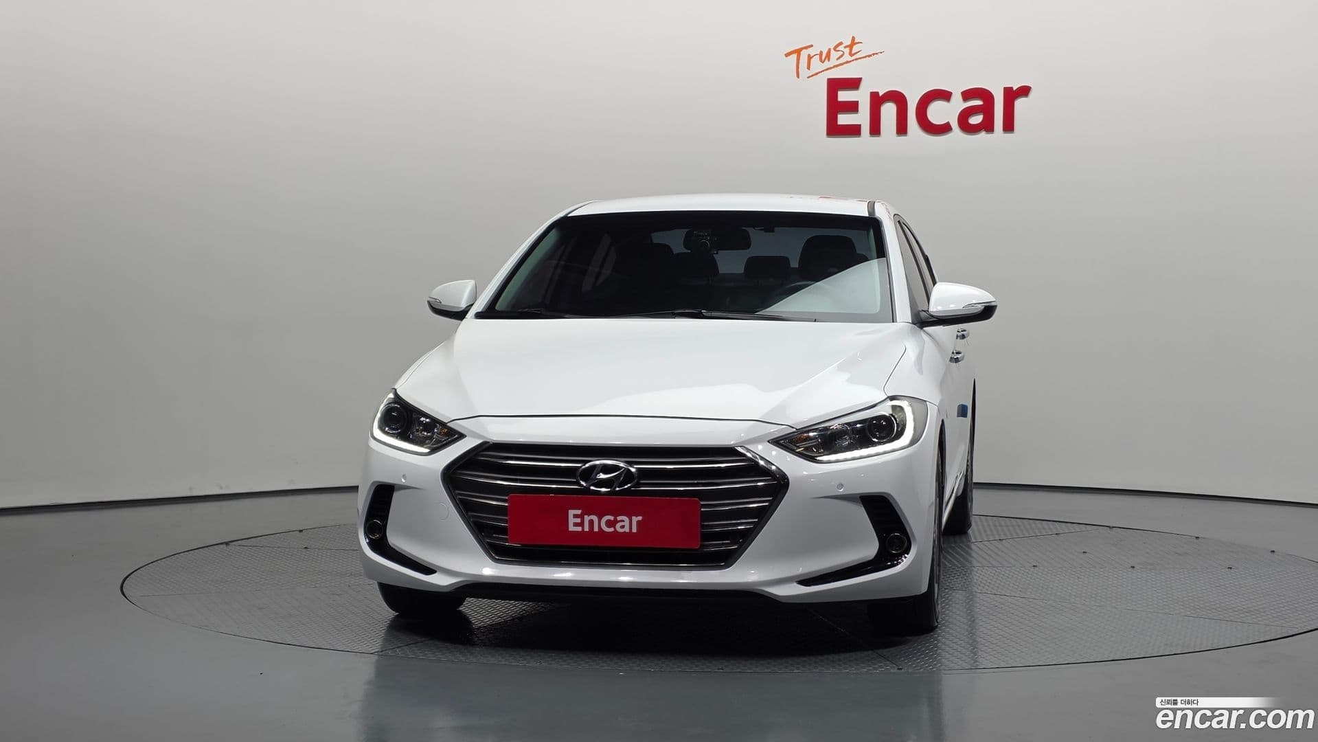 Main__Slider__Photo:AVANTE Hyundai 2018.3-2