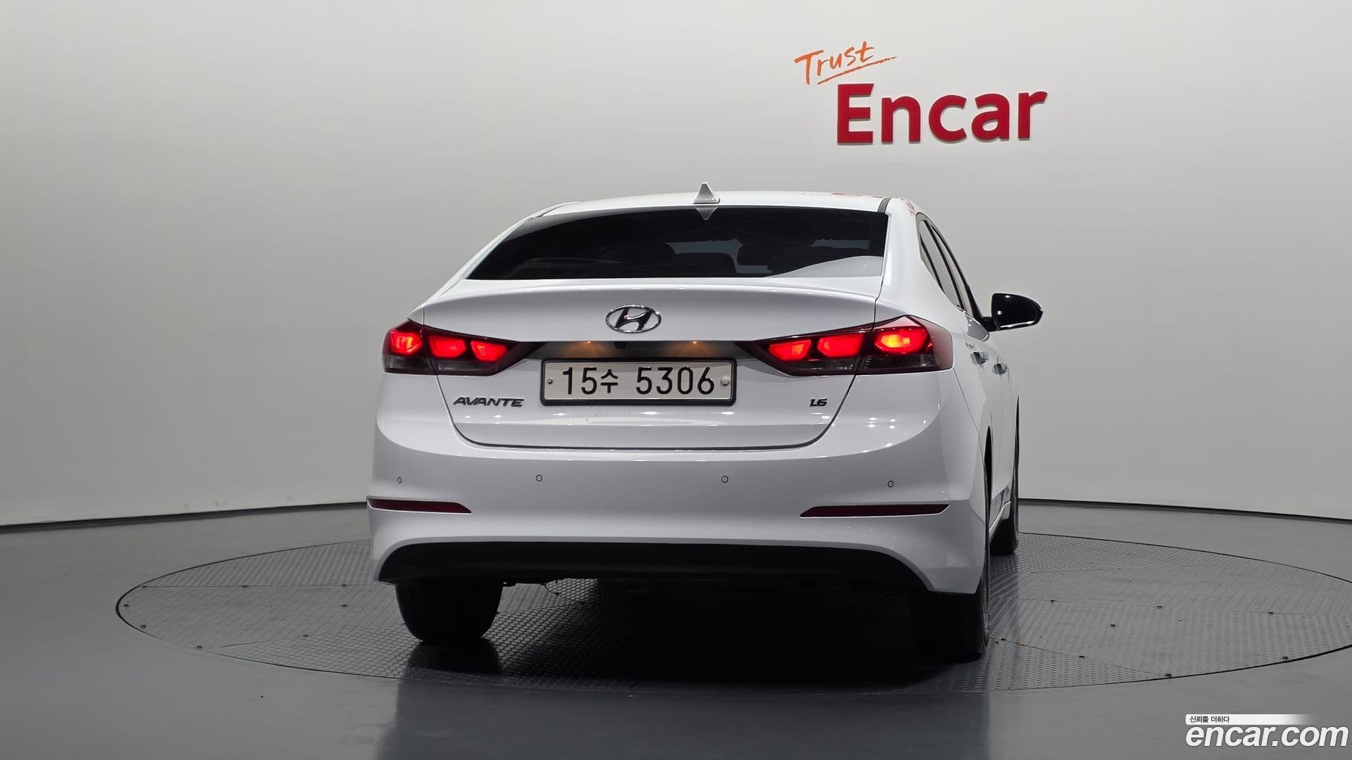 Main__Slider__Photo:AVANTE Hyundai 2018.3-3