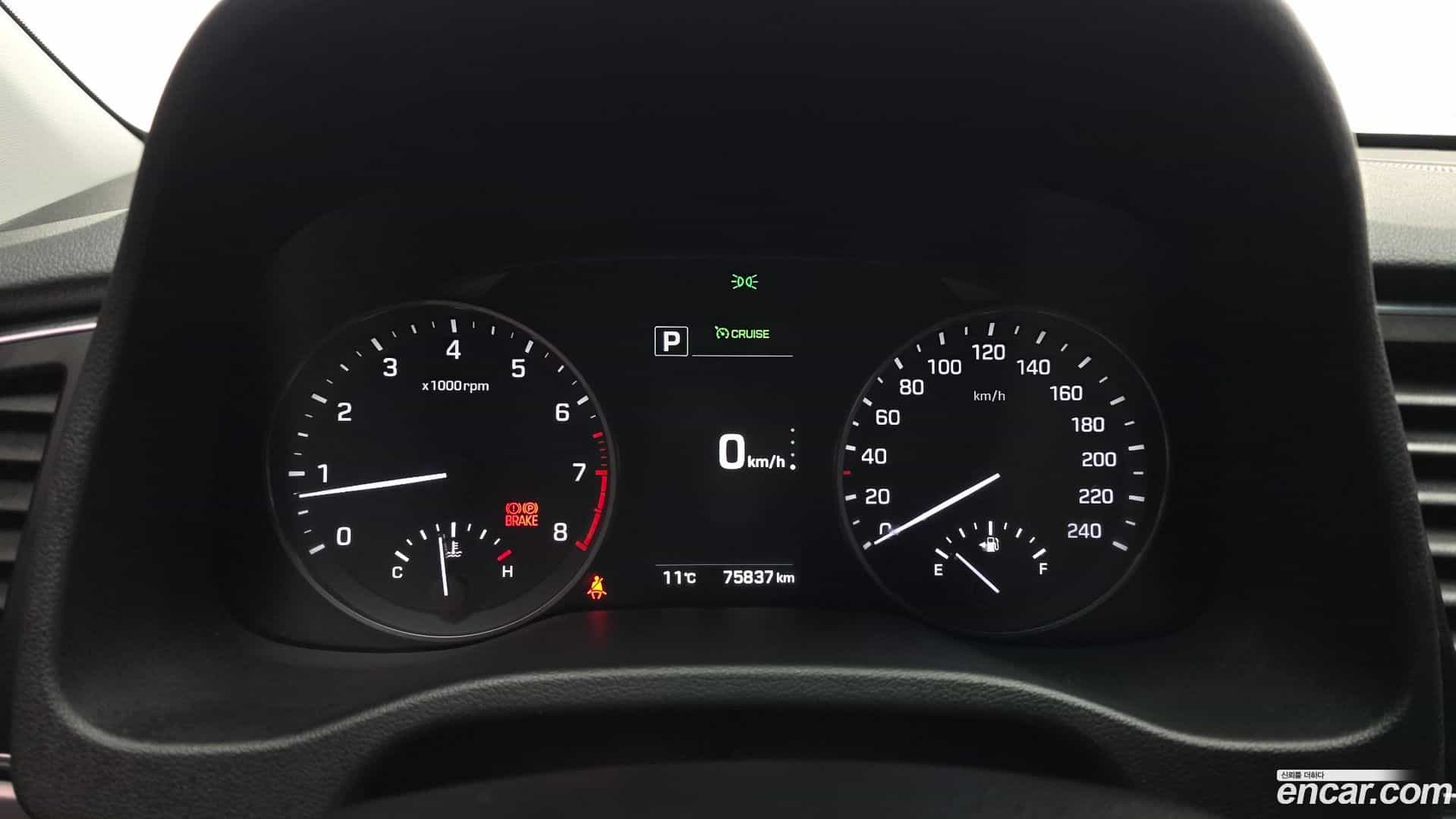 AVANTE Hyundai 2018.3-INNER-008