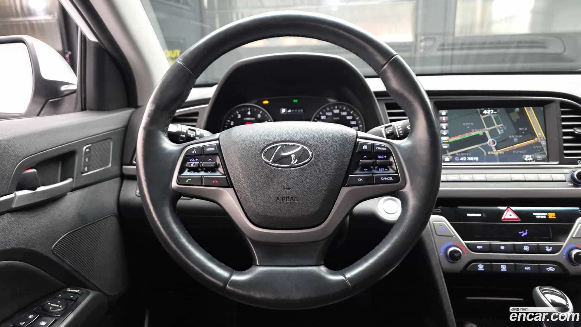 AVANTE Hyundai 2018.3-OPTION-017