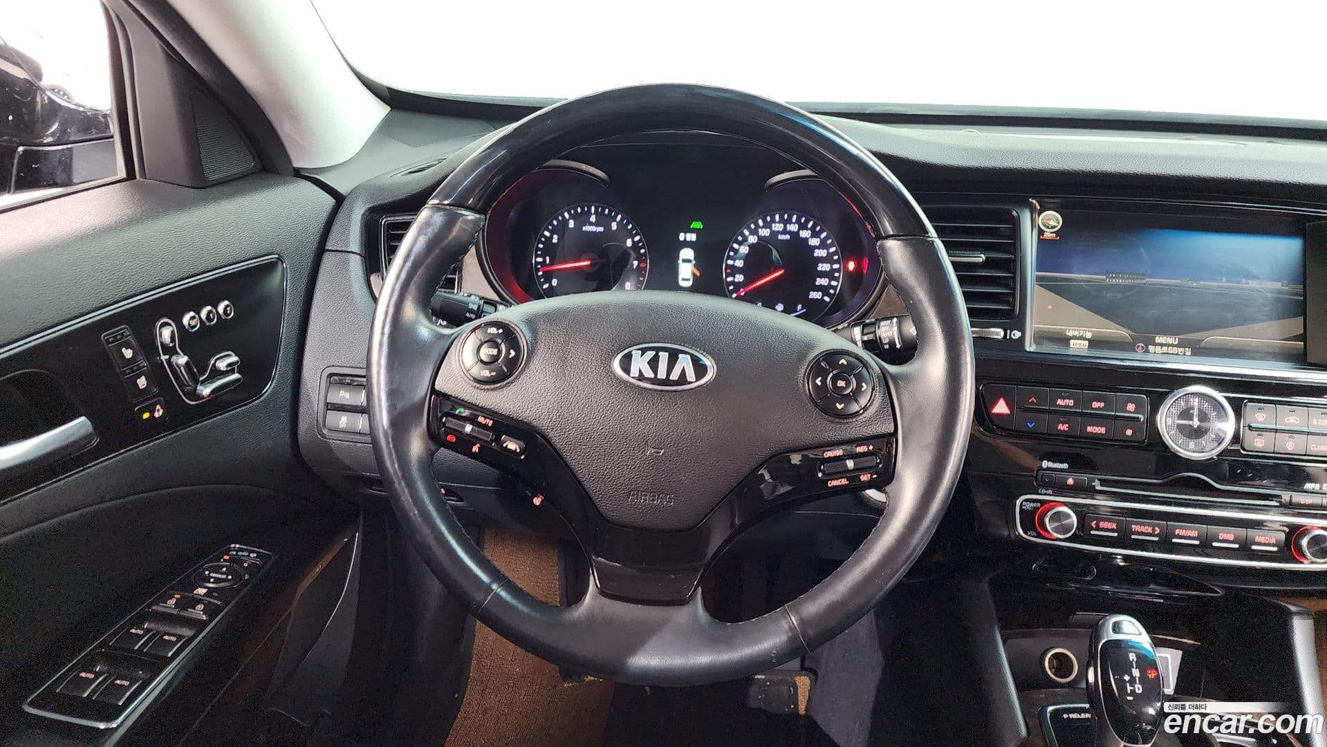 Main__Slider__Photo:K9 Kia 2013.0-12