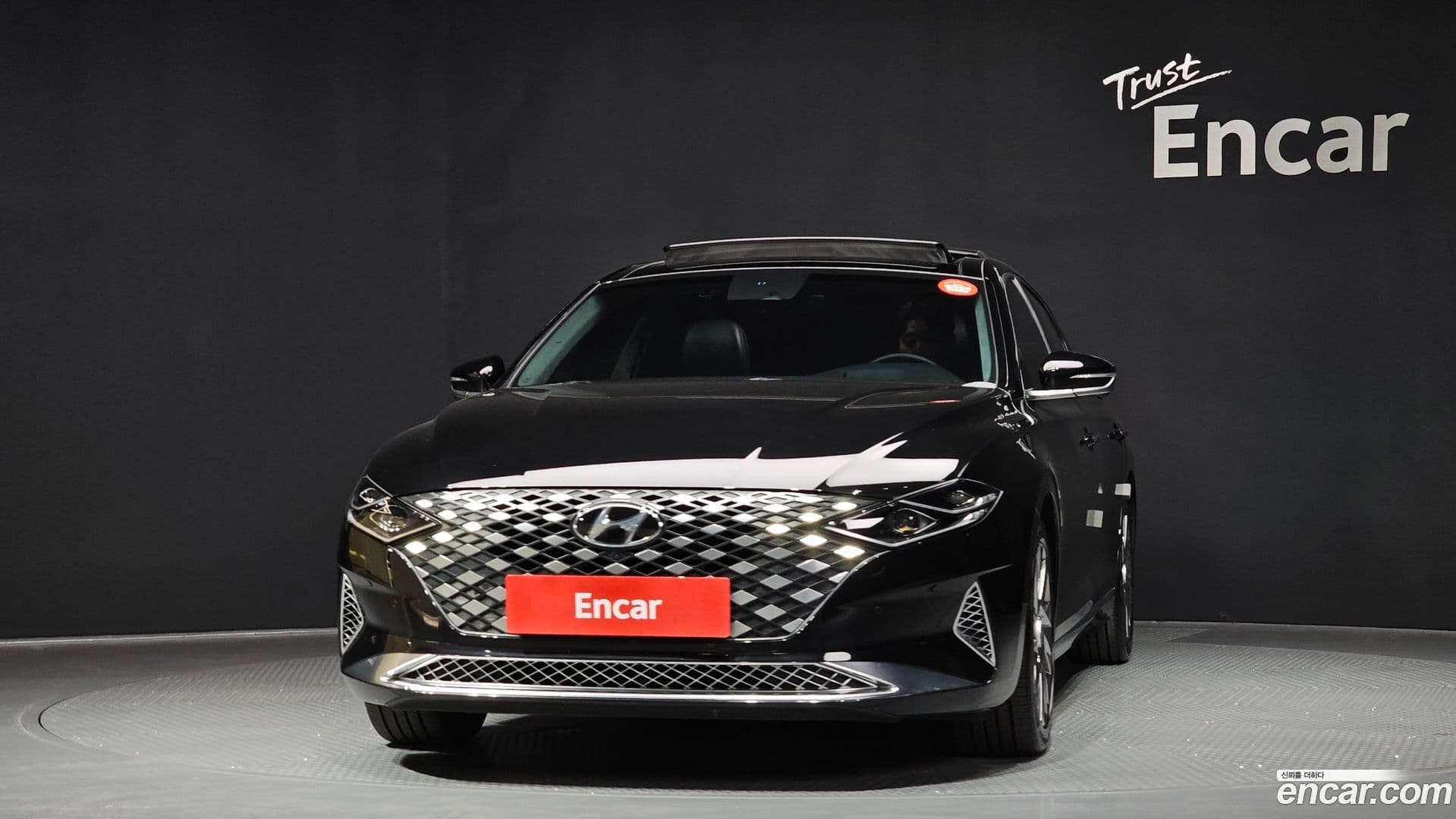 Main__Slider__Photo:Grandeur Hyundai 2020.7-2