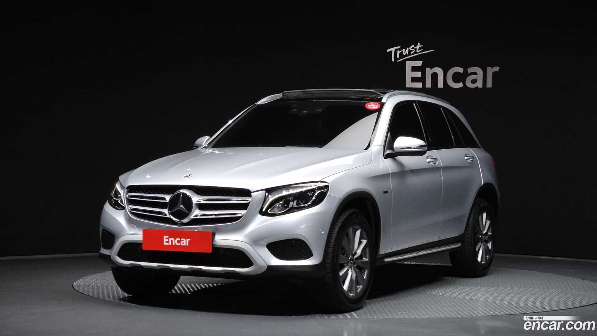 GLC-Class Mercedes-Benz 2018.11-OUTER-001