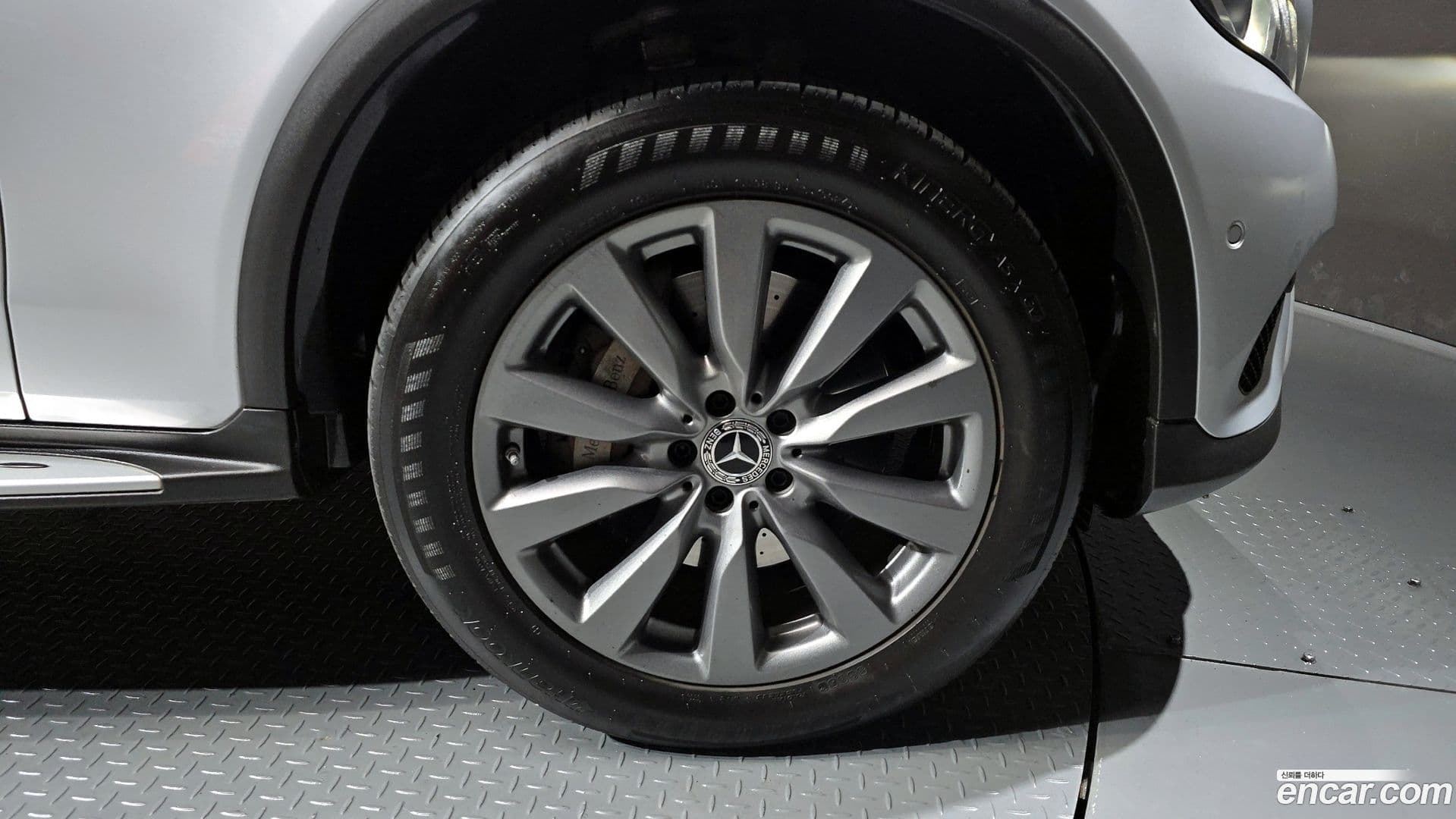 Main__Slider__Photo:GLC-Class Mercedes-Benz 2018.11-4