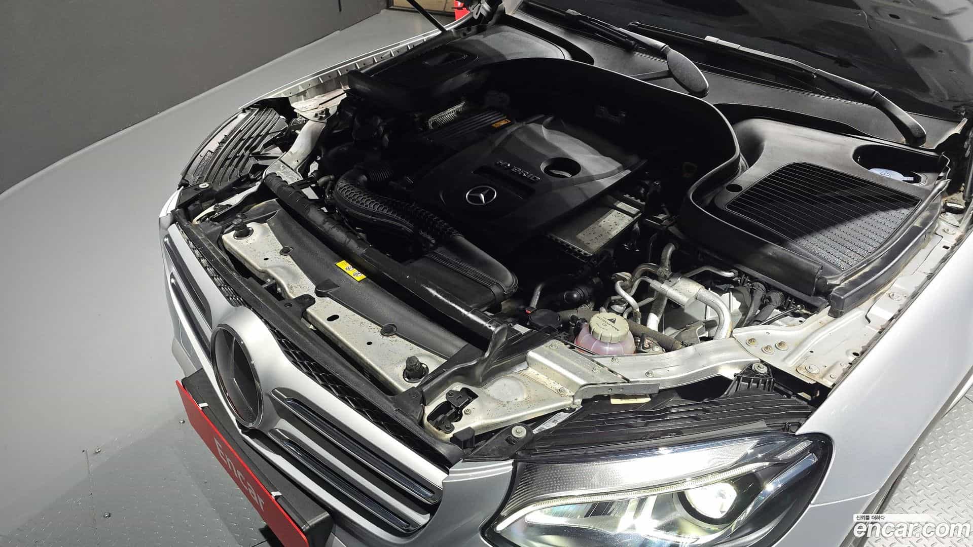 GLC-Class Mercedes-Benz 2018.11-OUTER-006