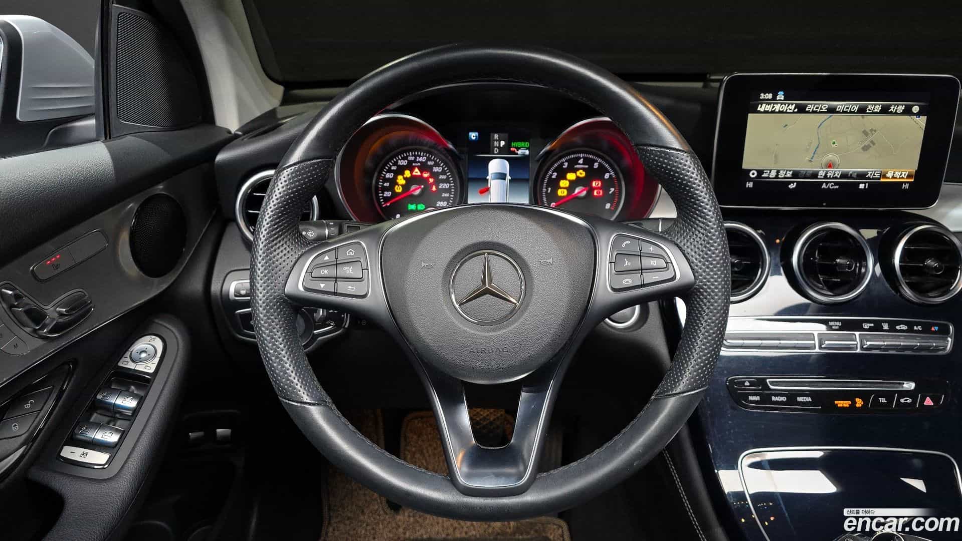 GLC-Class Mercedes-Benz 2018.11-OPTION-017