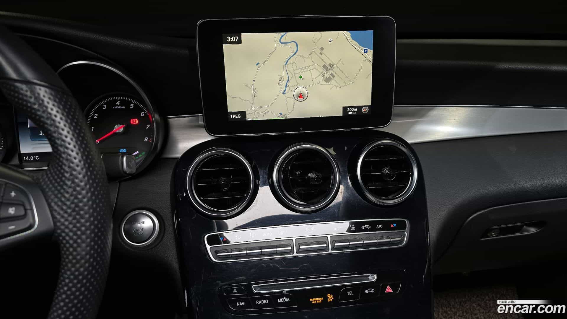 GLC-Class Mercedes-Benz 2018.11-OPTION-019