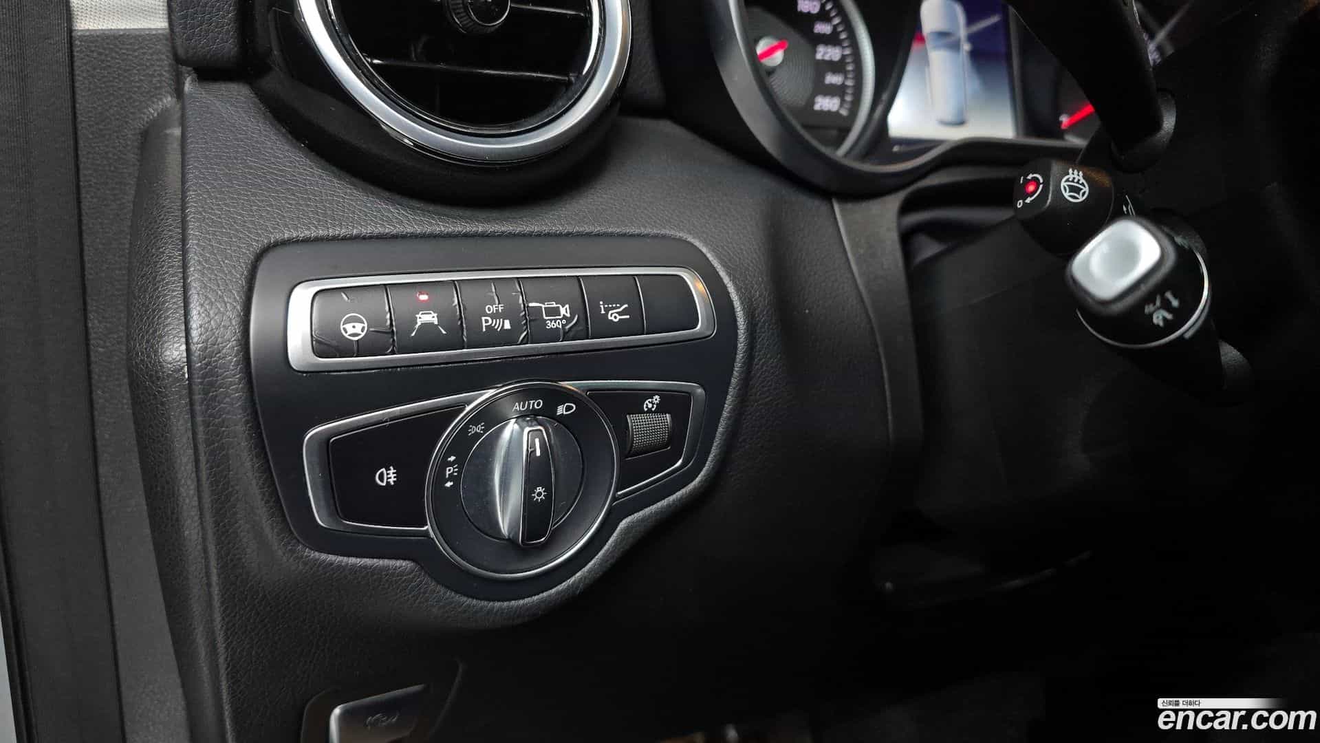 GLC-Class Mercedes-Benz 2018.11-OPTION-020