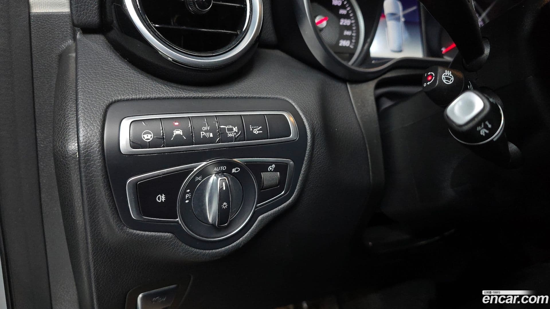 Main__Slider__Photo:GLC-Class Mercedes-Benz 2018.11-15