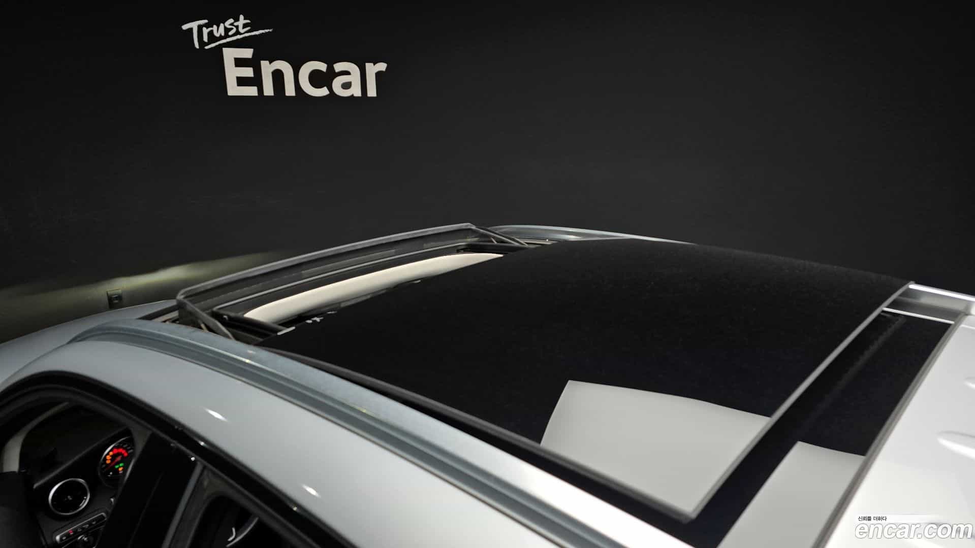 GLC-Class Mercedes-Benz 2018.11-OPTION-023