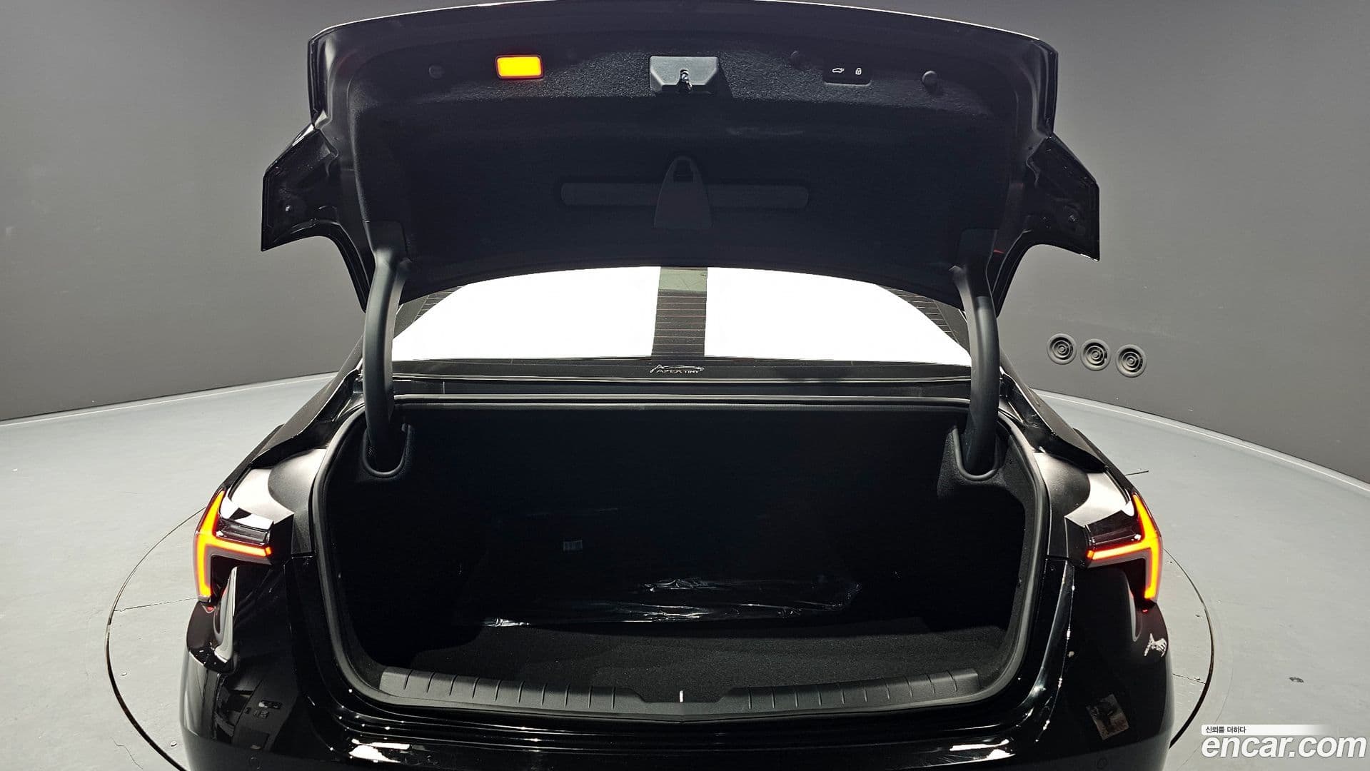 Main__Slider__Photo:K8 Kia 2025.1-19