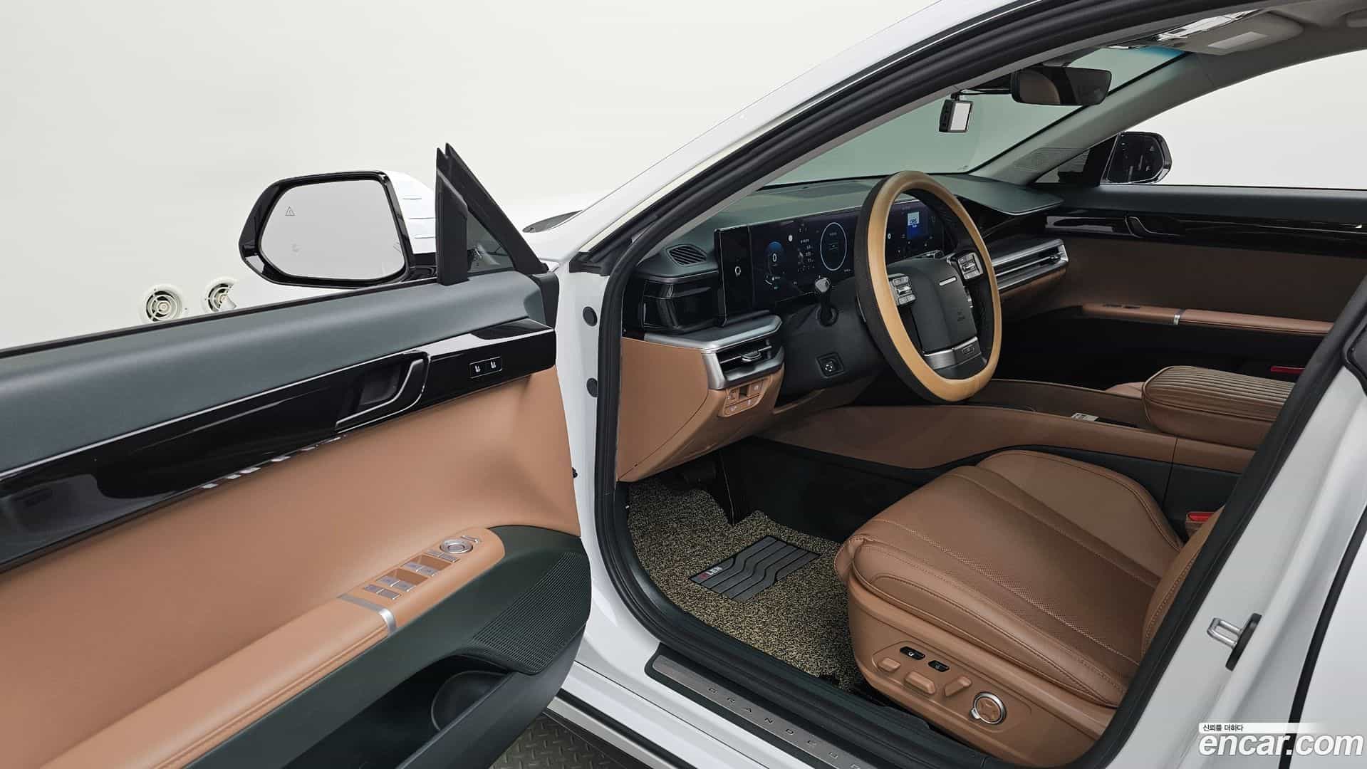 Grandeur Hyundai 2025.2-INNER-010