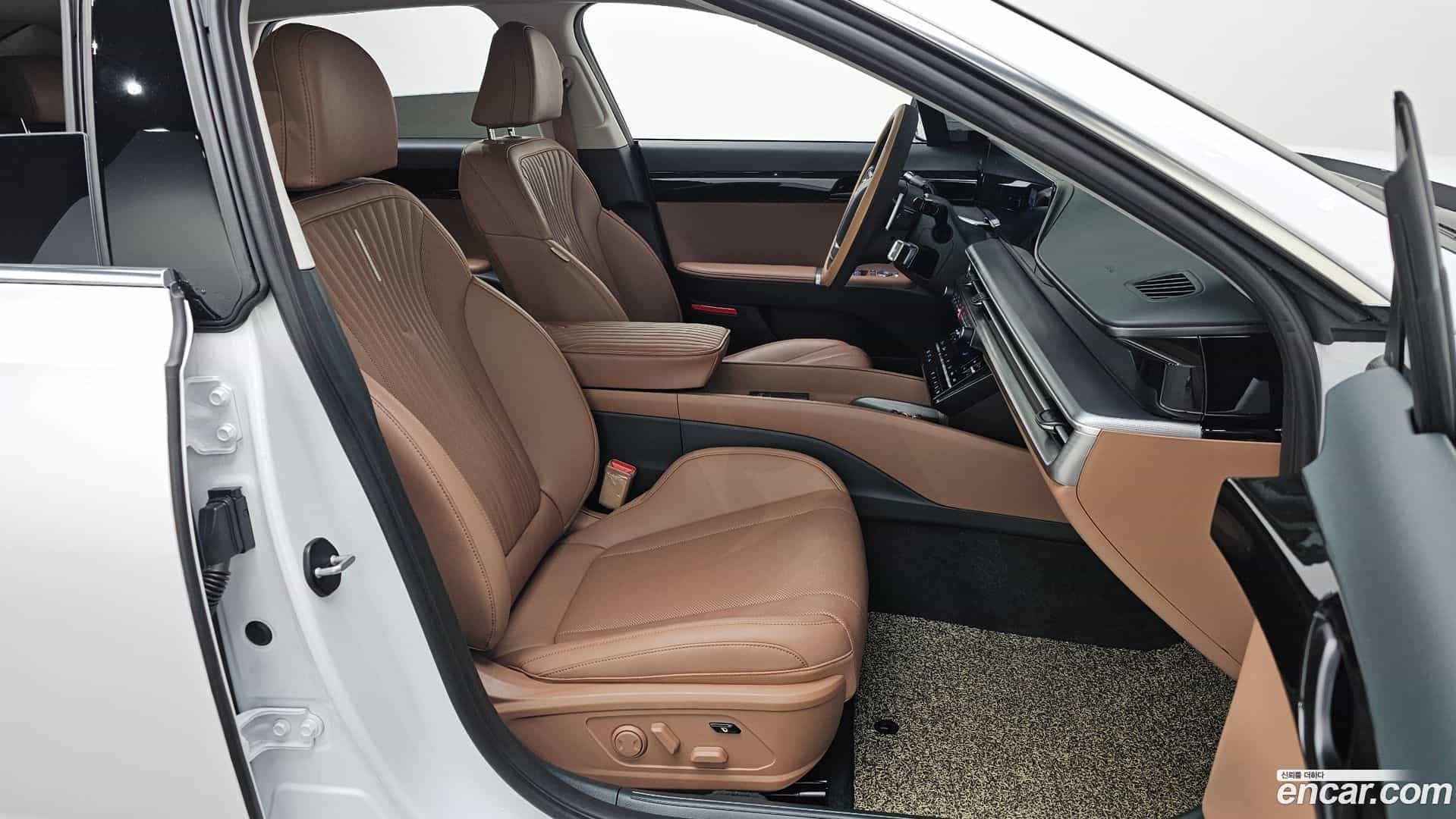 Grandeur Hyundai 2025.2-OPTION-015