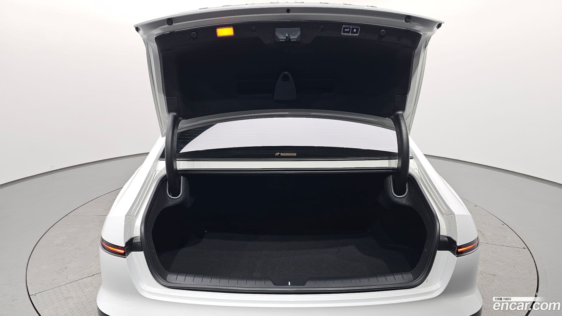 Main__Slider__Photo:Grandeur Hyundai 2025.2-19