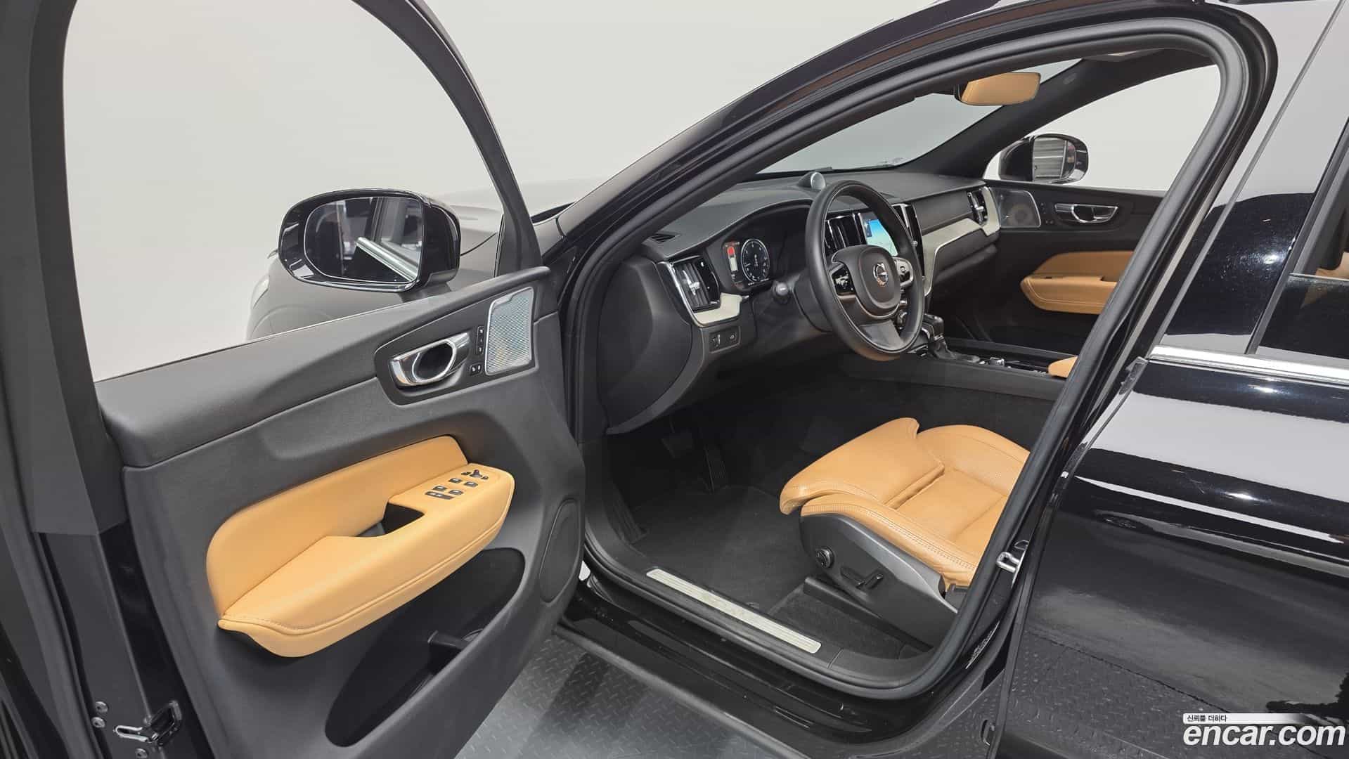 XC60 Volvo 2018.5-OPTION-015